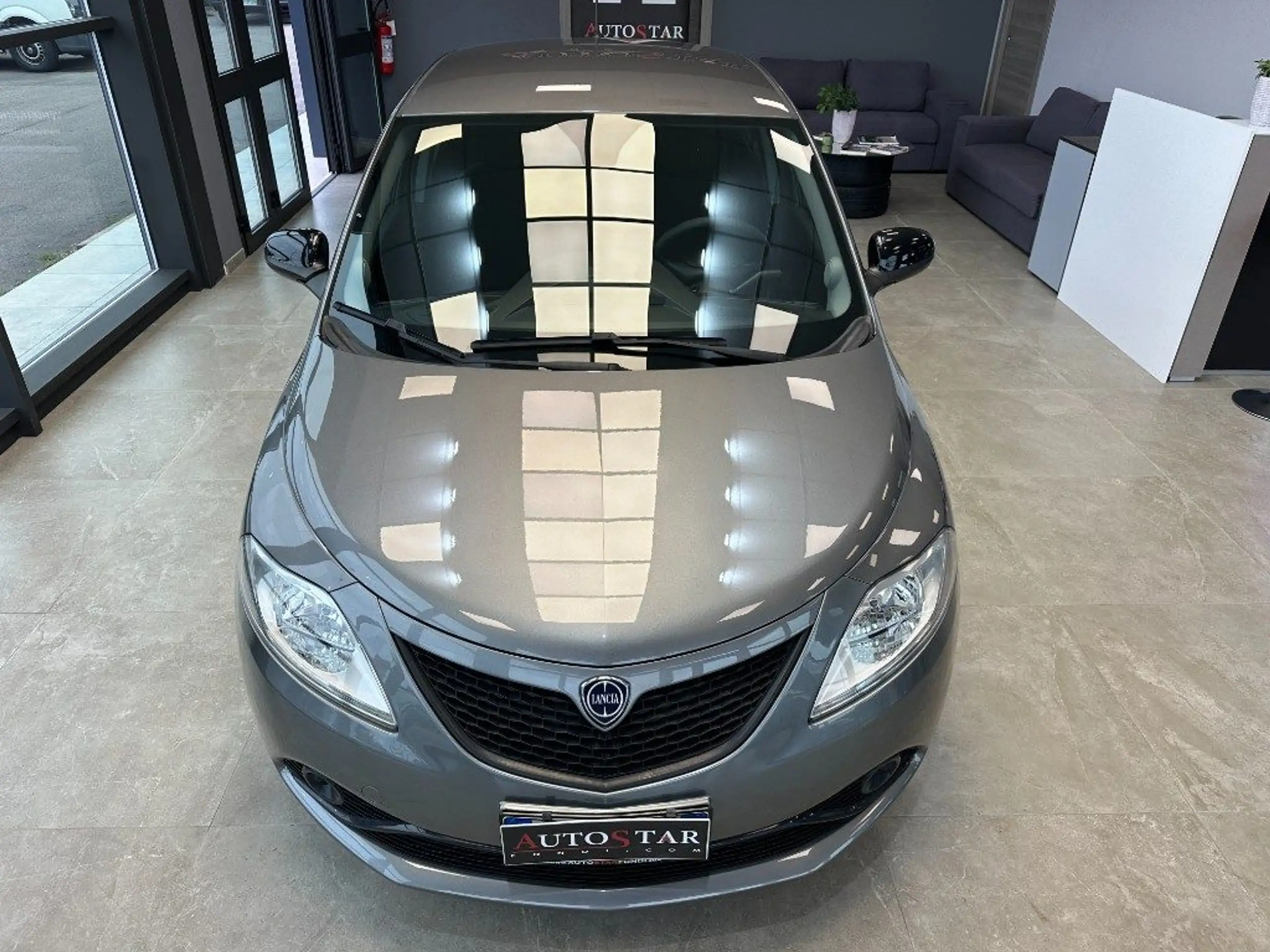 Lancia - Ypsilon