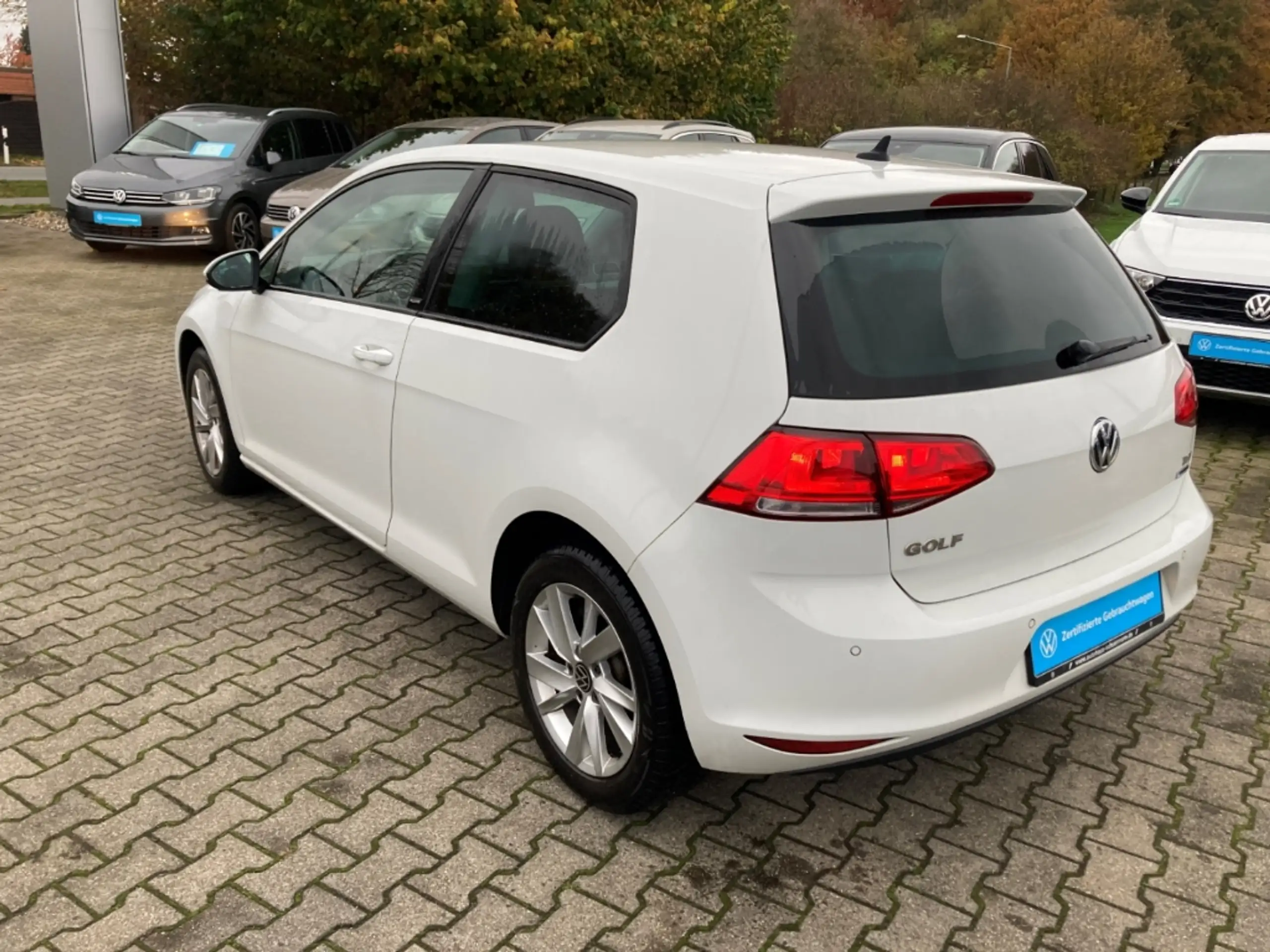 Volkswagen - Golf