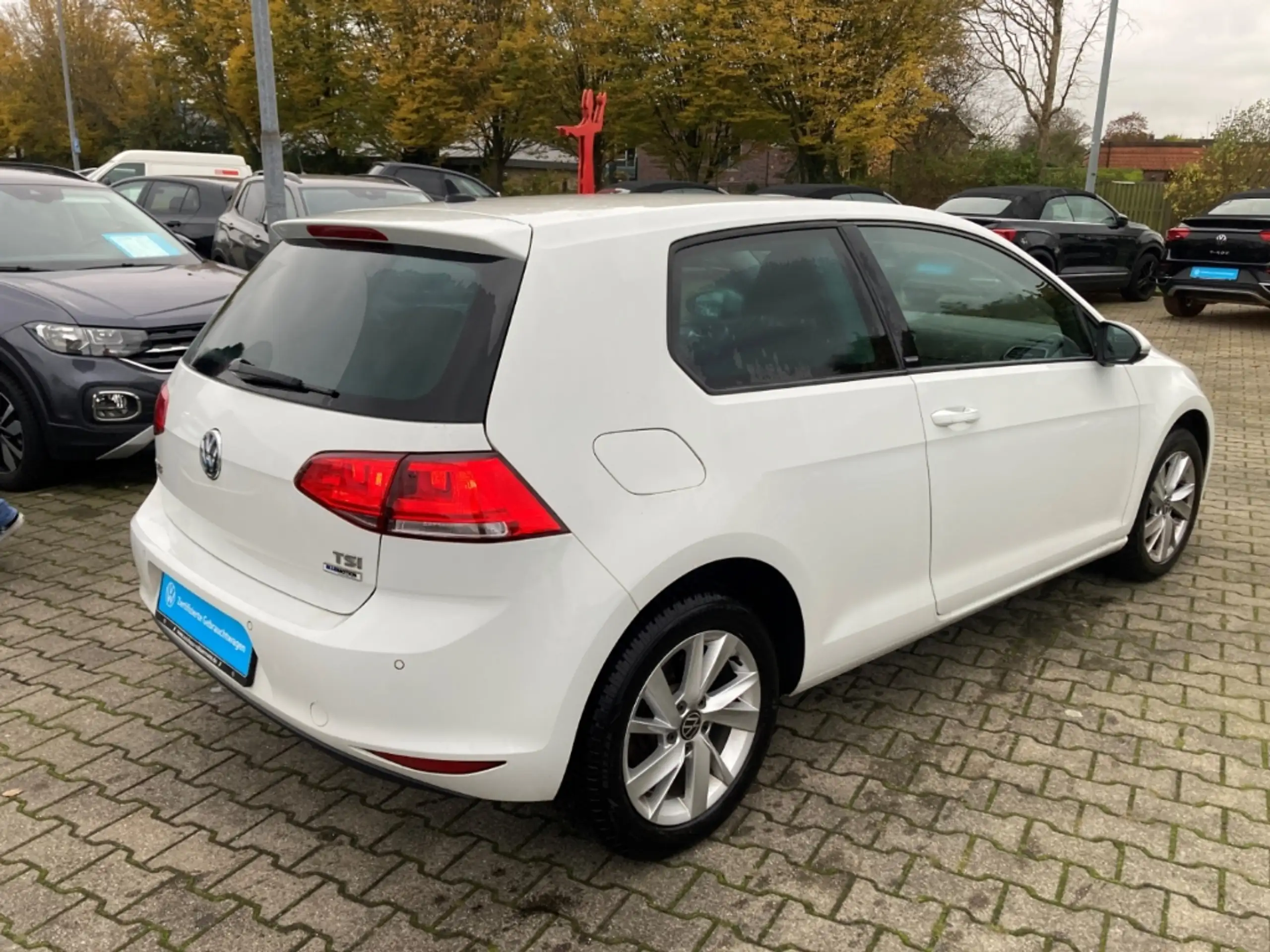 Volkswagen - Golf