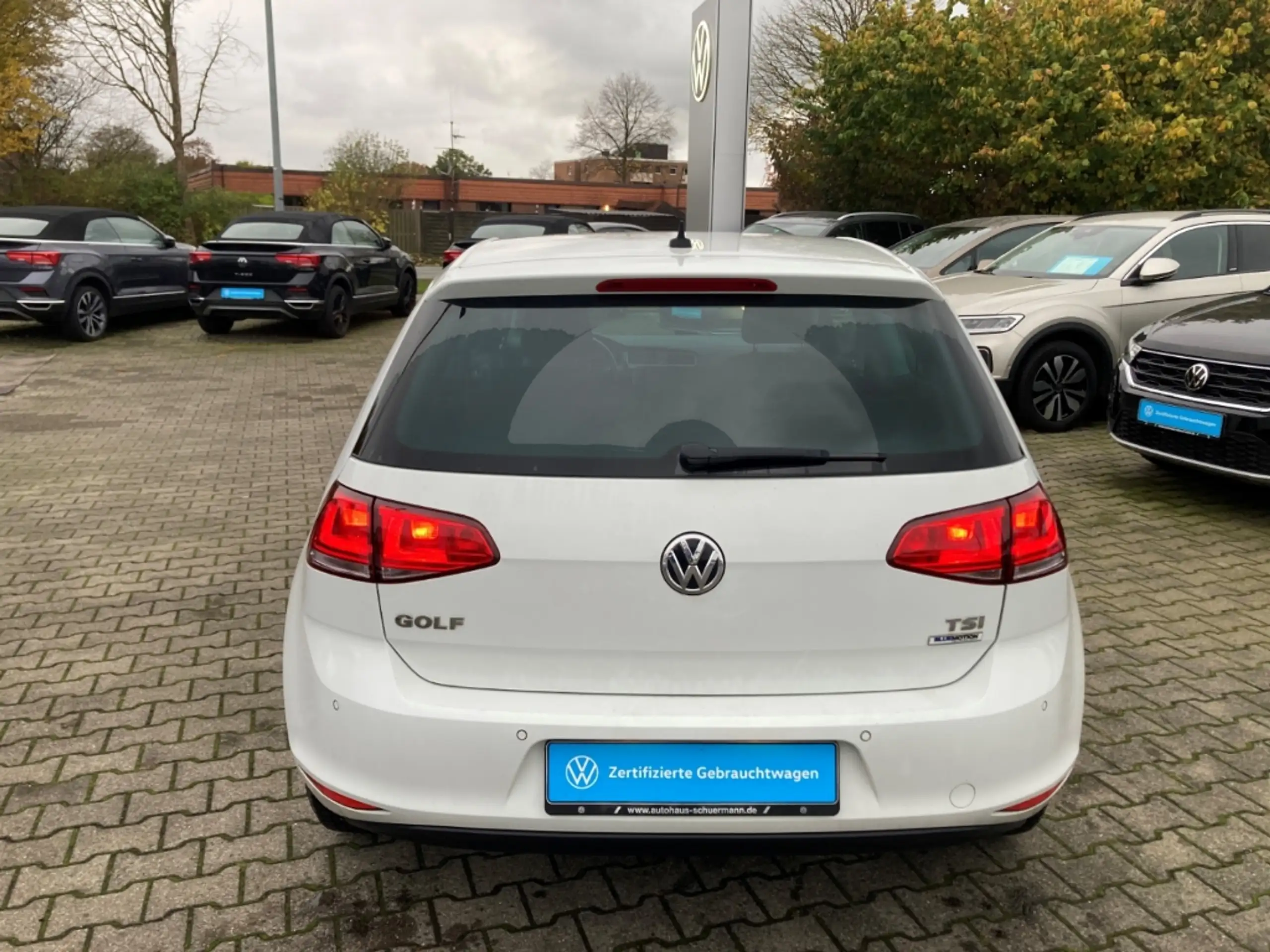 Volkswagen - Golf