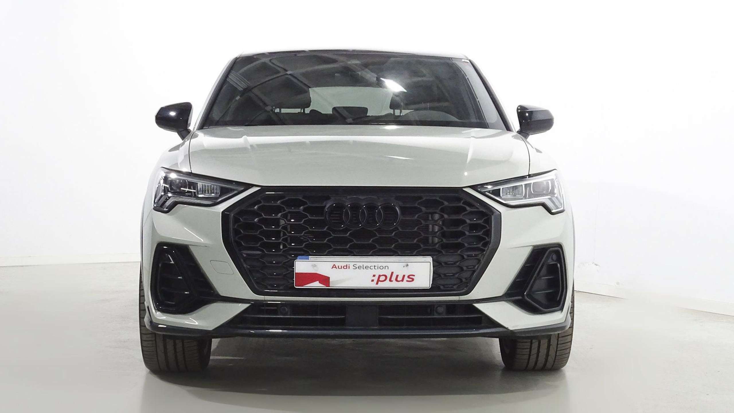 Audi - Q3