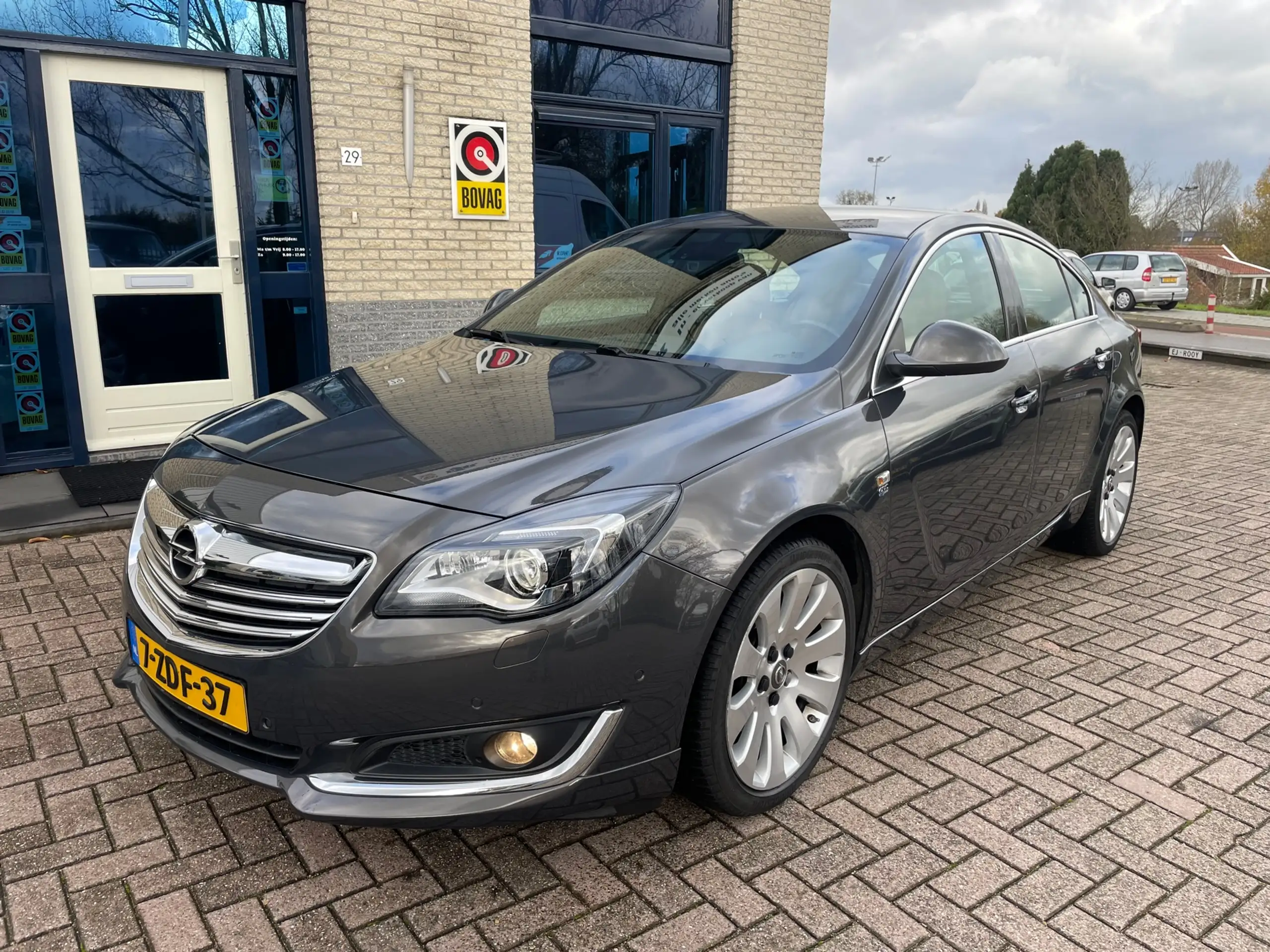 Opel - Insignia