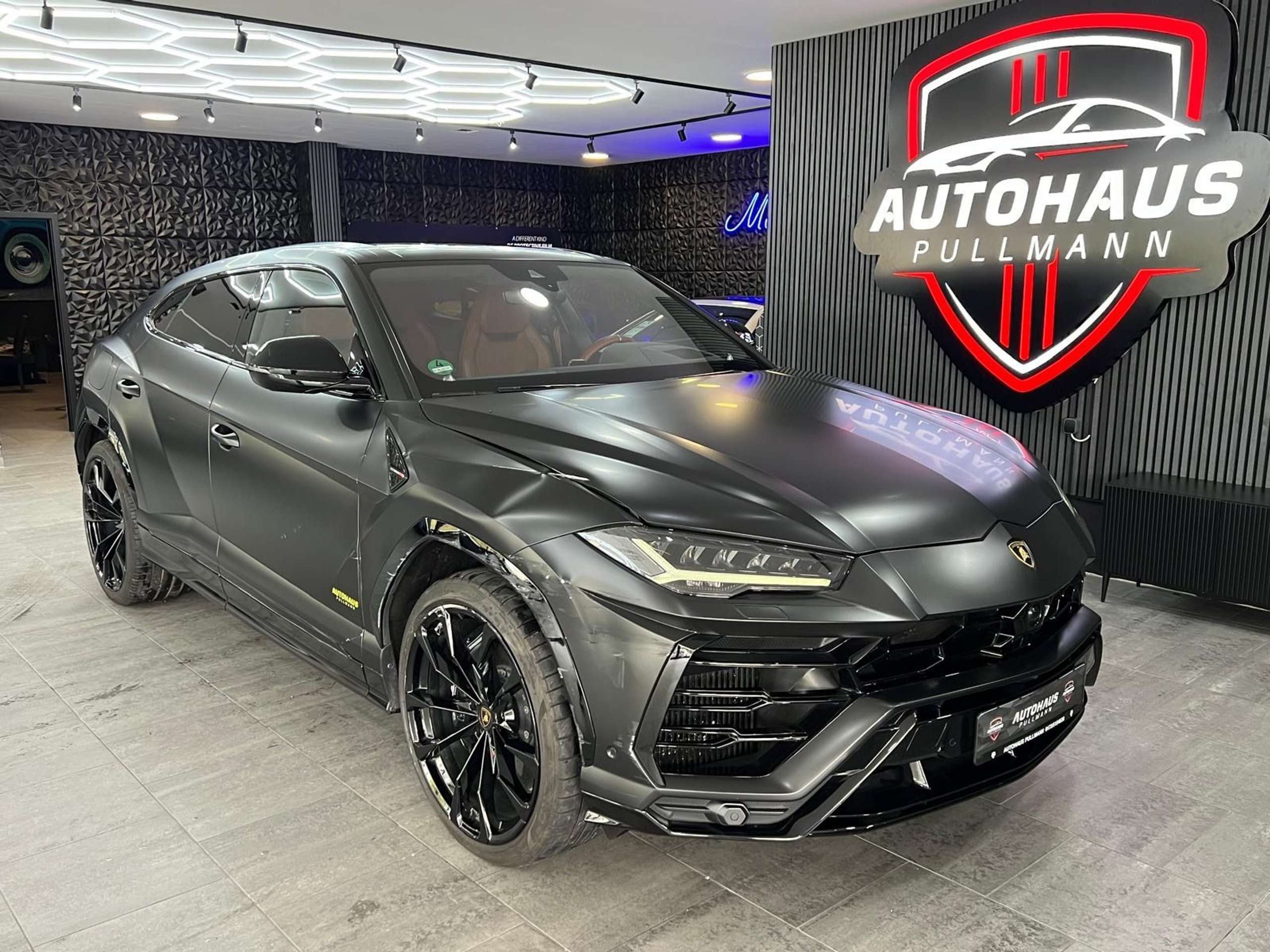 Lamborghini - Urus