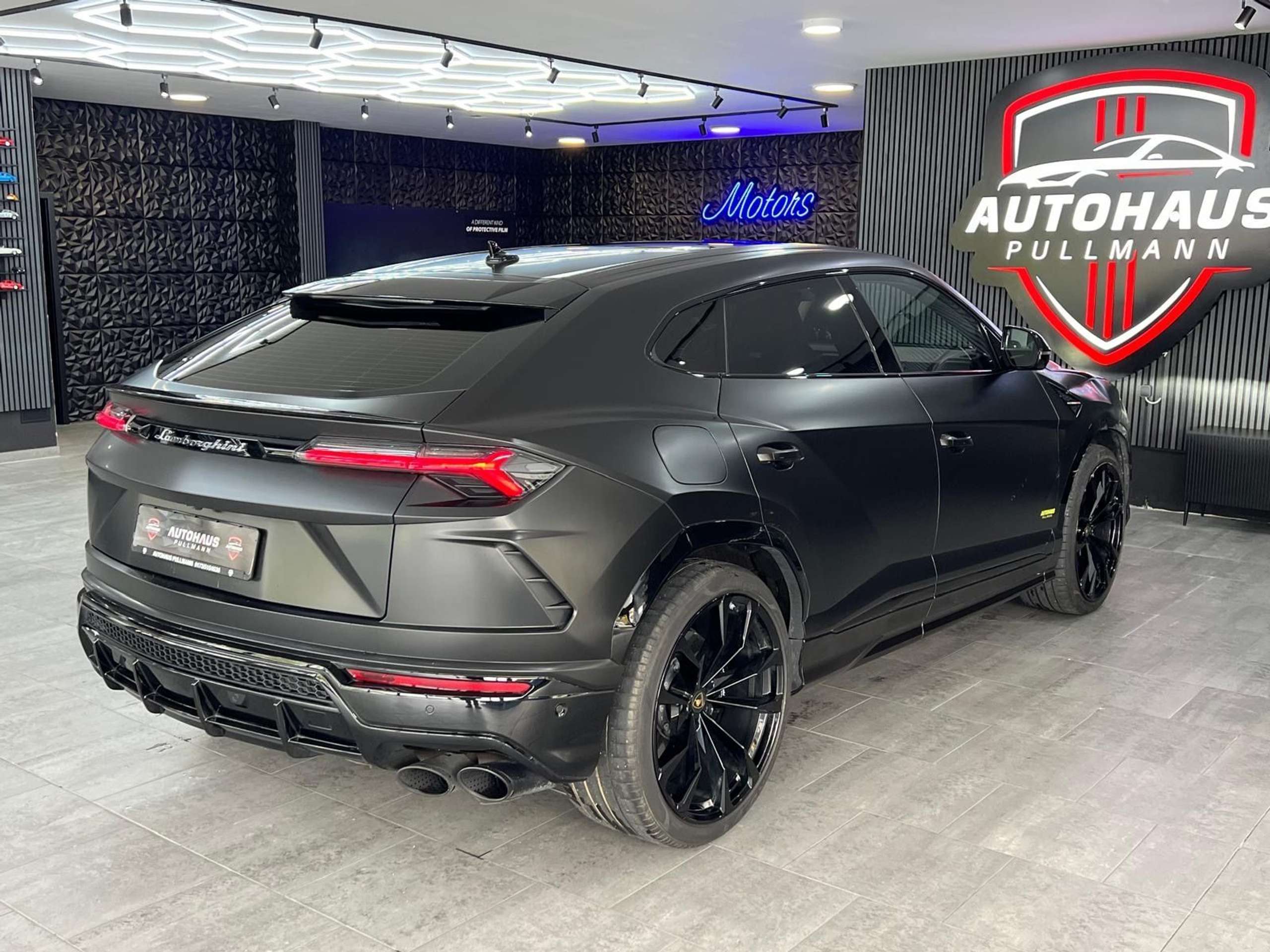 Lamborghini - Urus