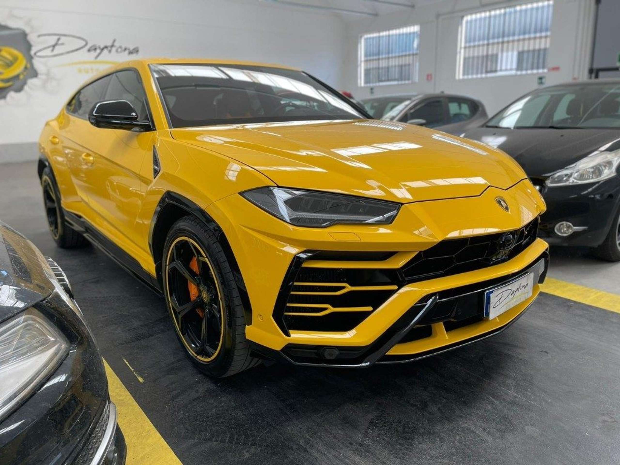 Lamborghini - Urus