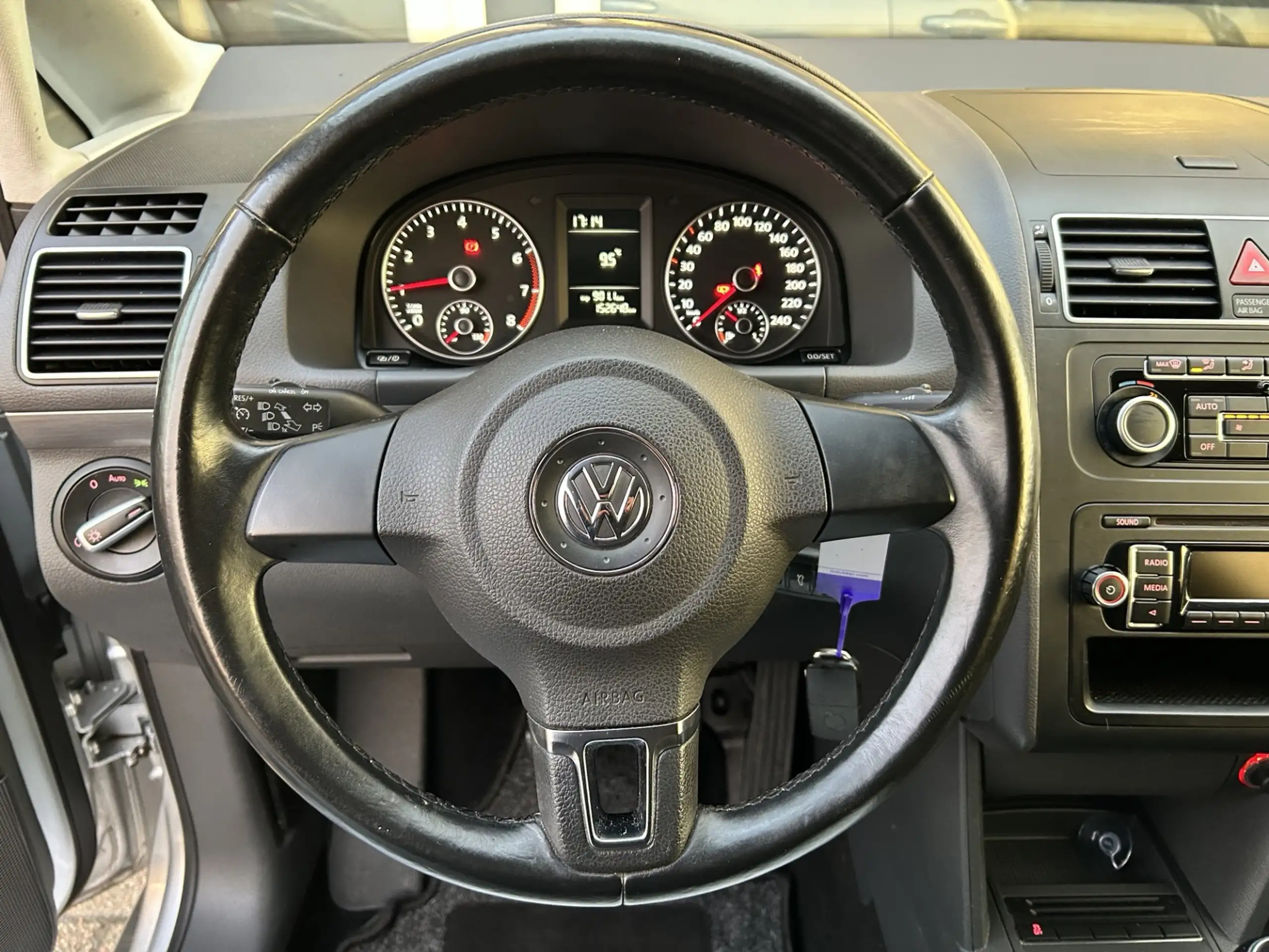 Volkswagen - Touran