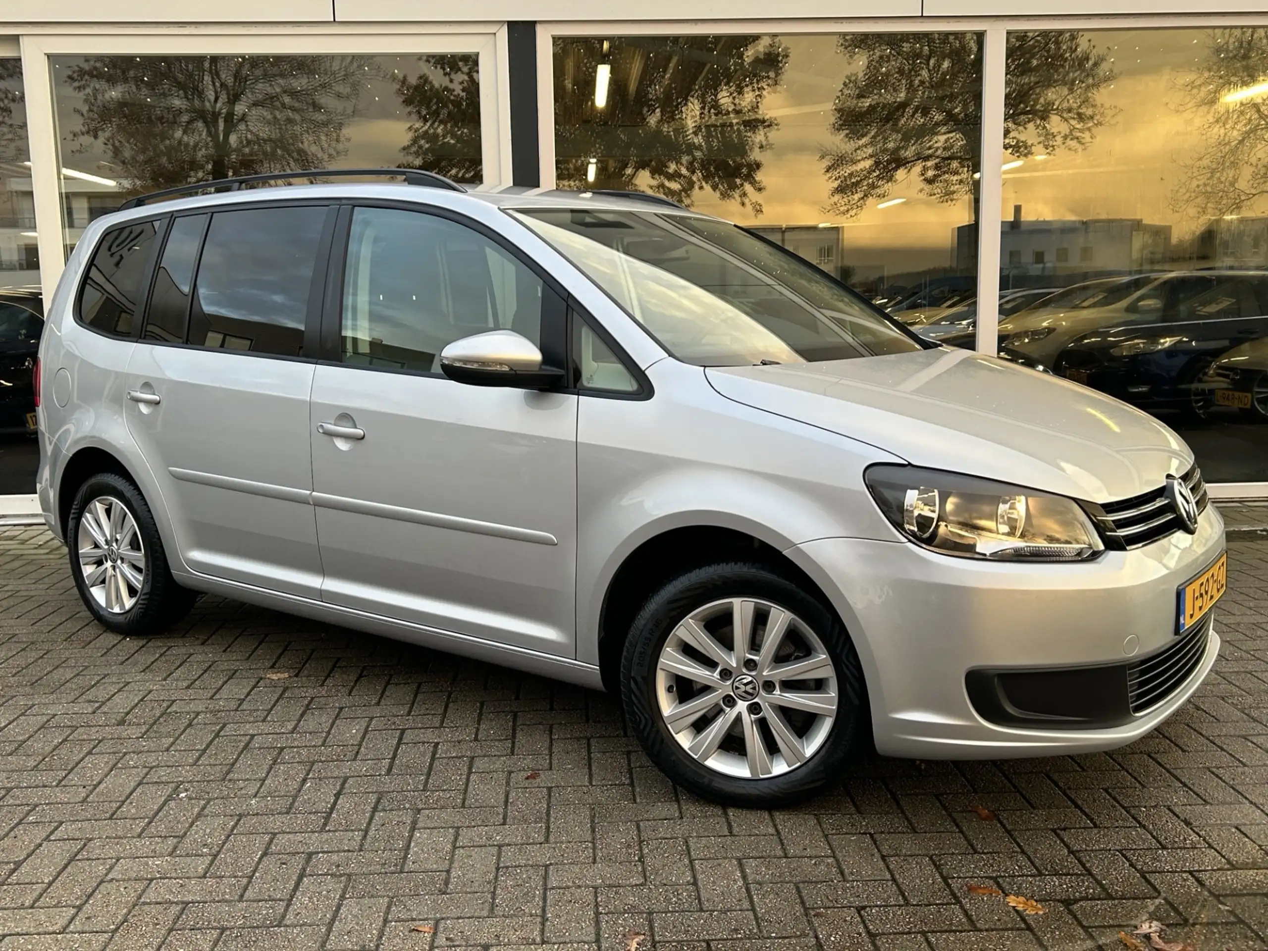 Volkswagen - Touran