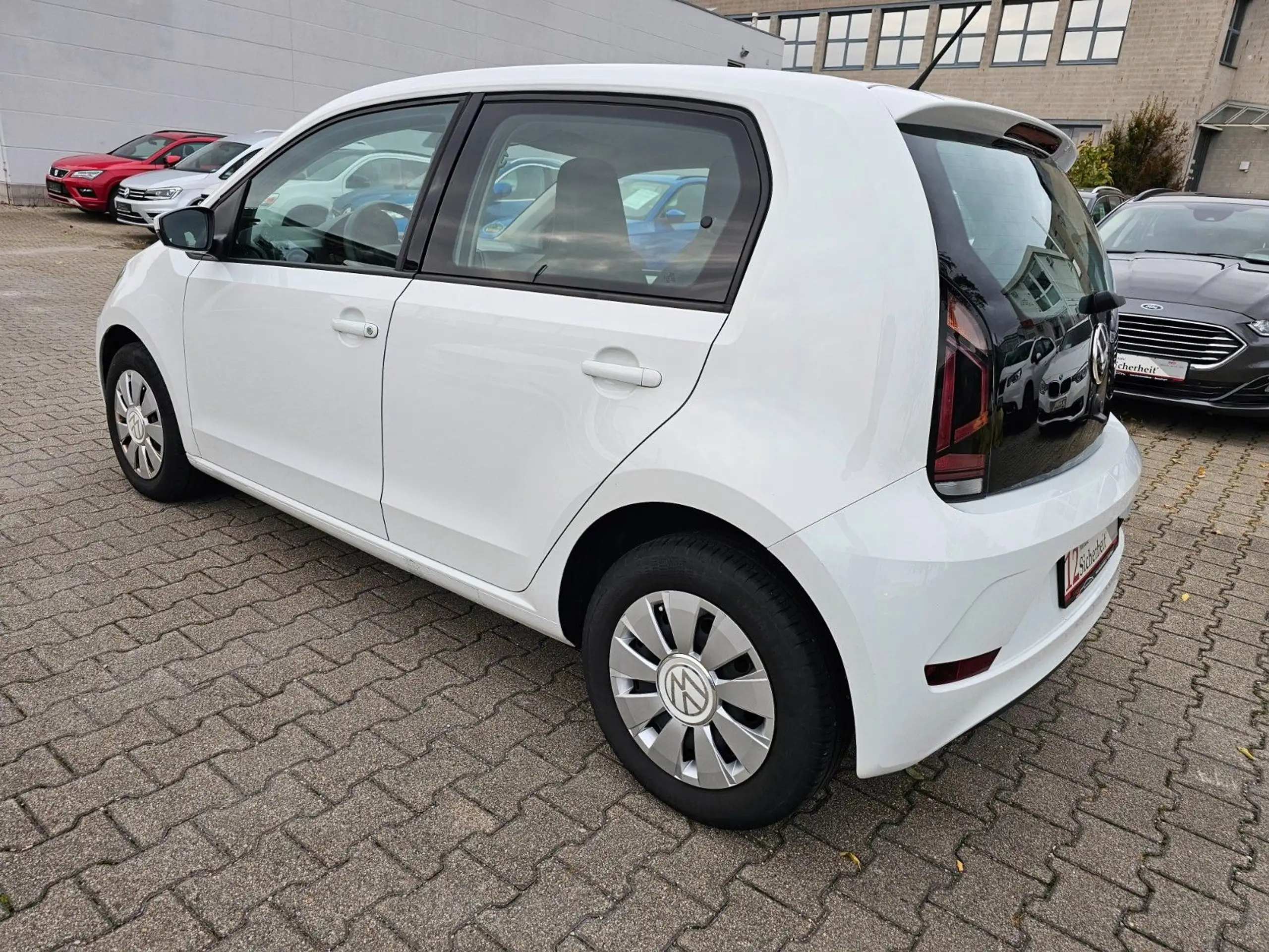 Volkswagen - up!