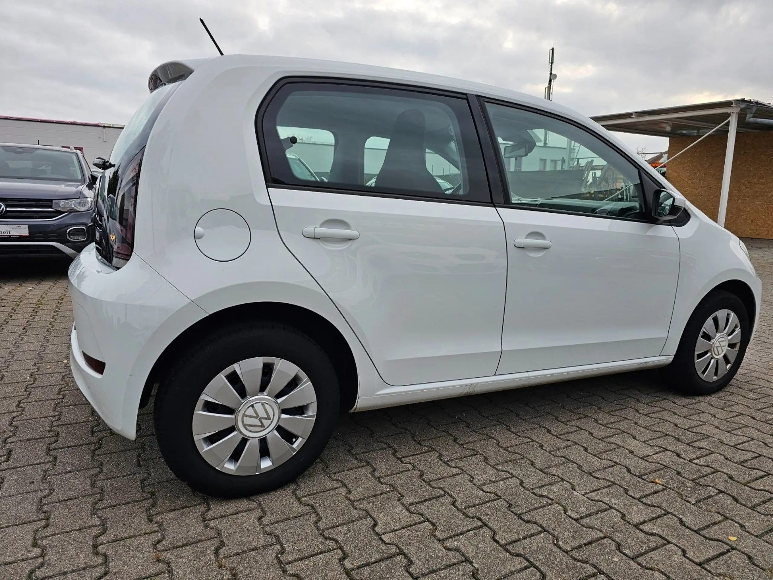 Volkswagen - up!