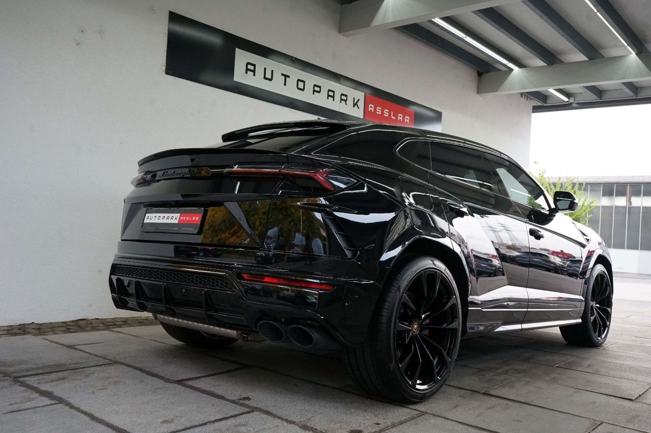 Lamborghini - Urus