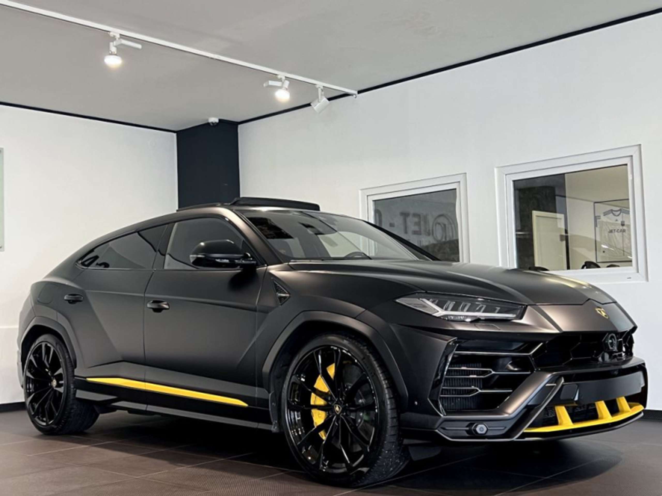 Lamborghini - Urus