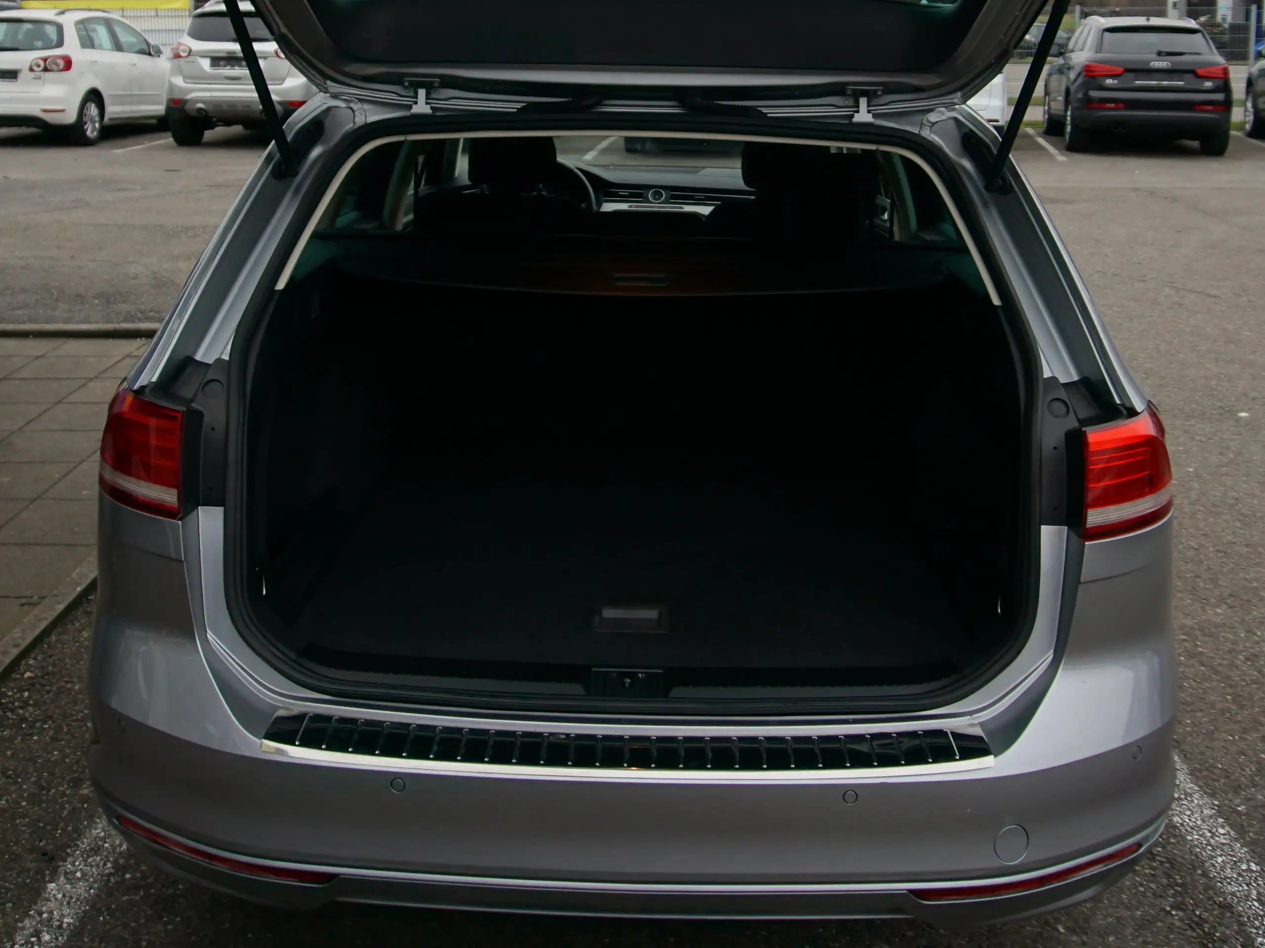 Volkswagen - Passat Variant