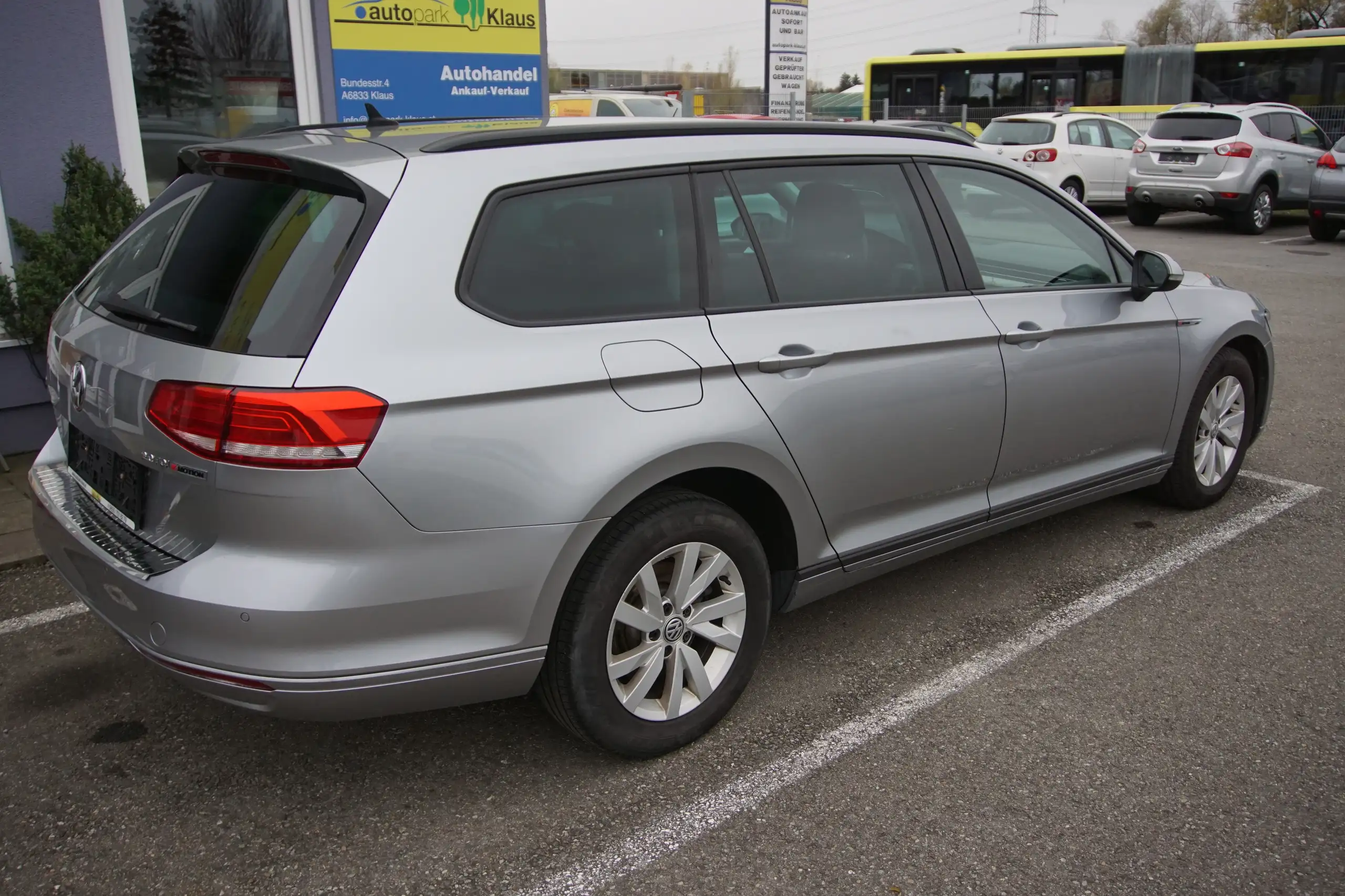 Volkswagen - Passat Variant