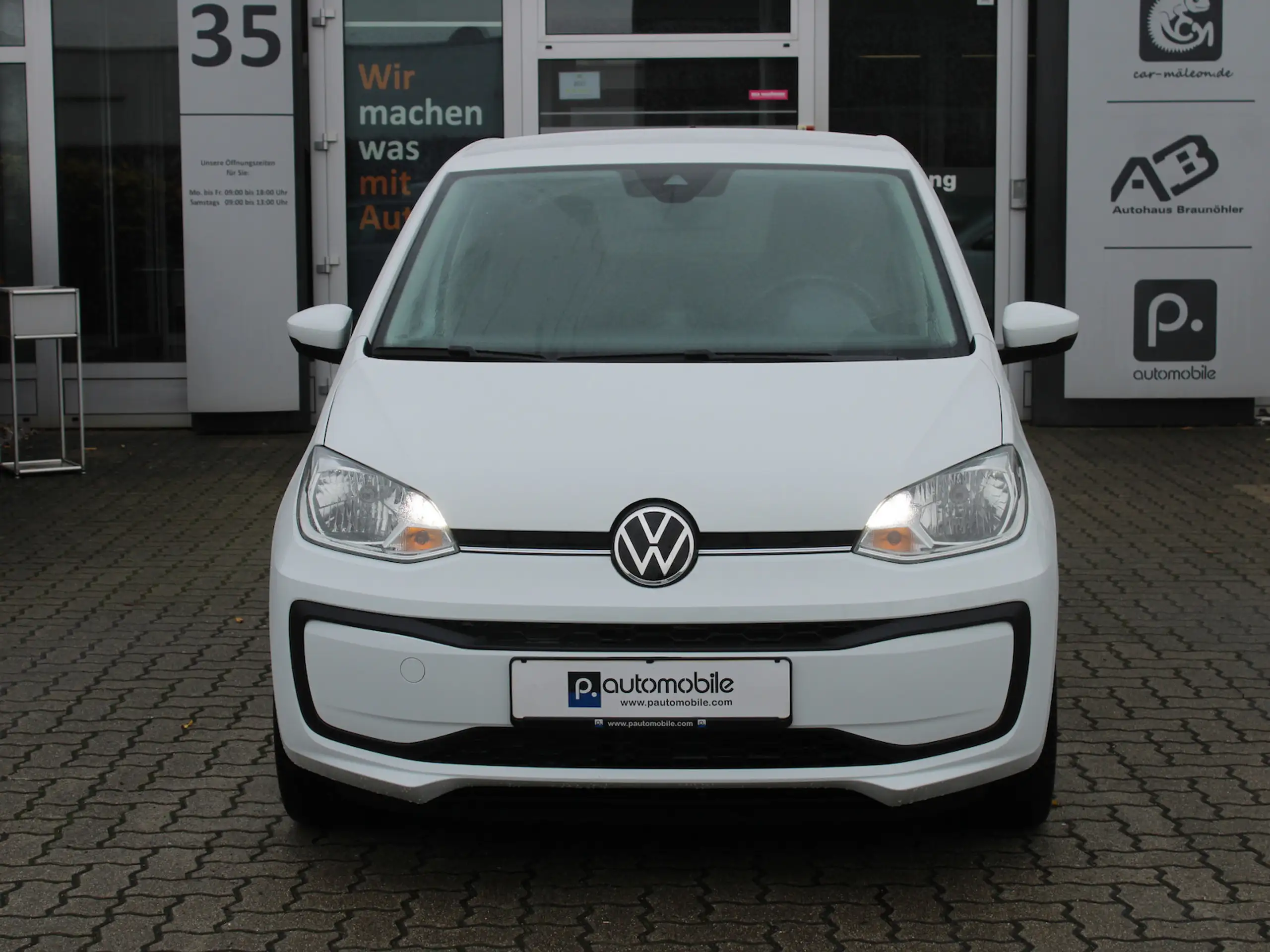 Volkswagen - up!