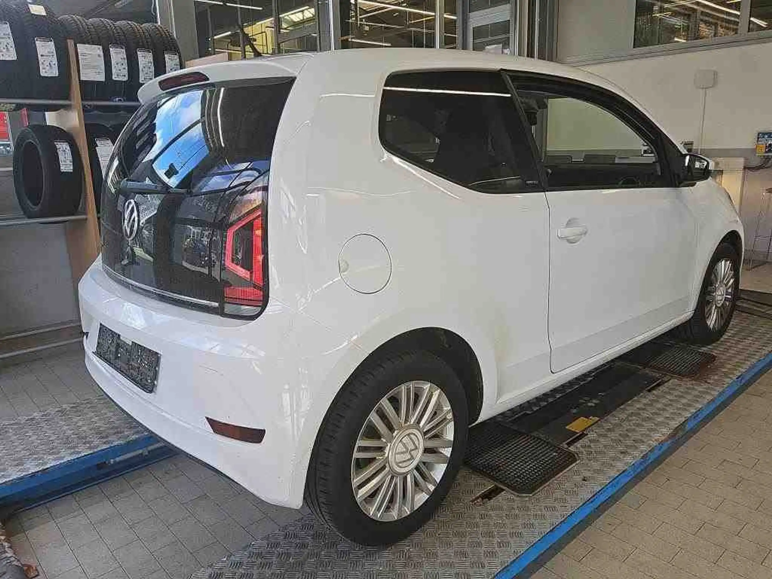 Volkswagen - up!