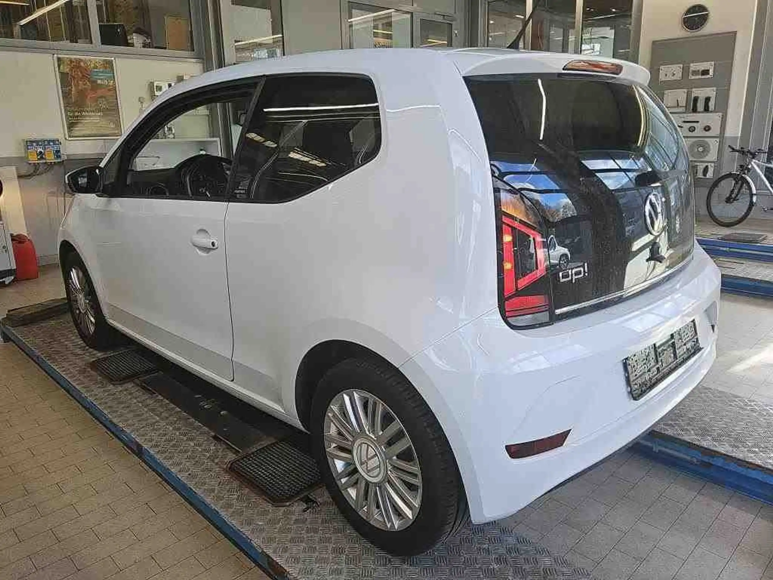 Volkswagen - up!