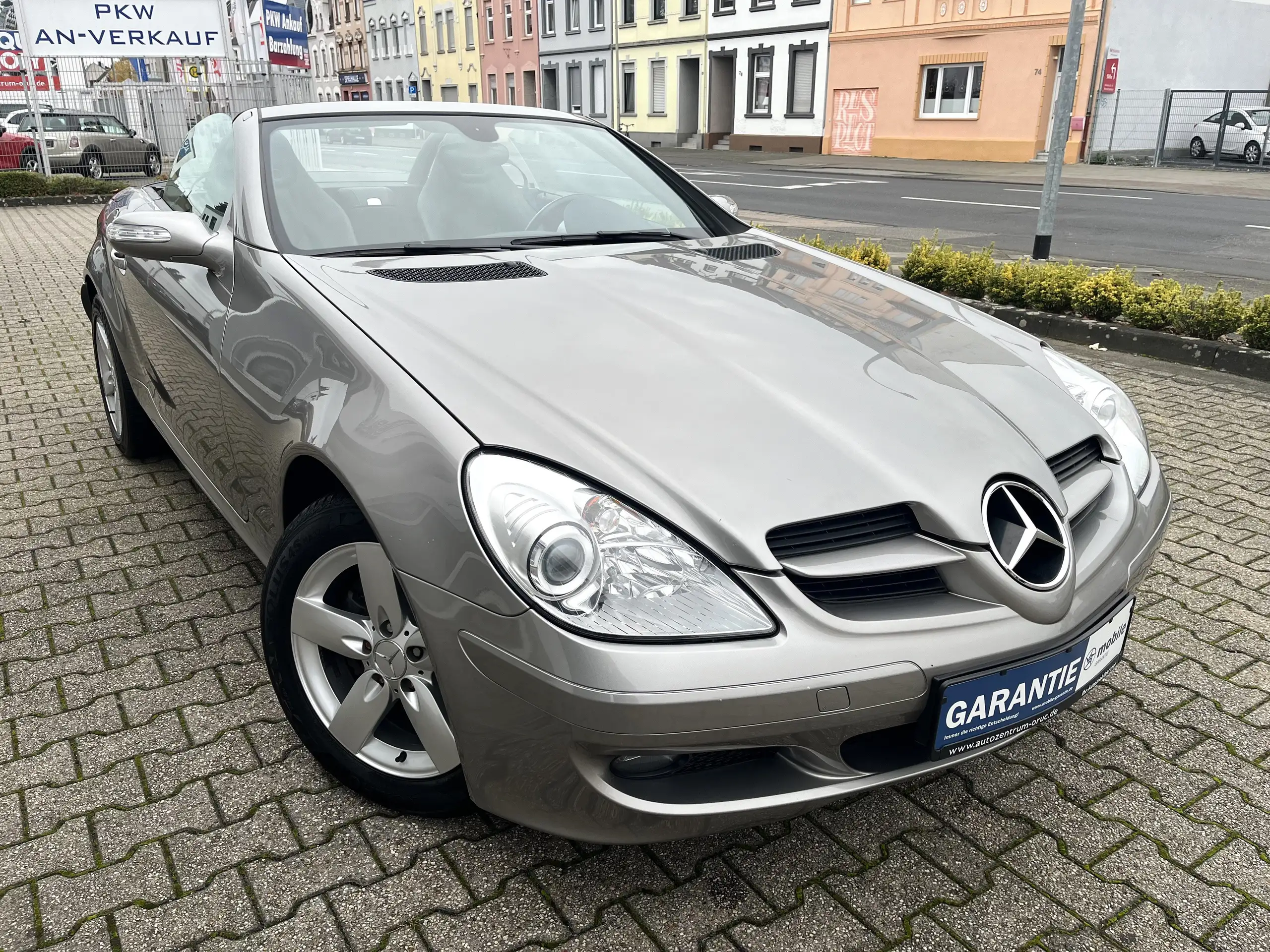 Mercedes-Benz - SLK 200