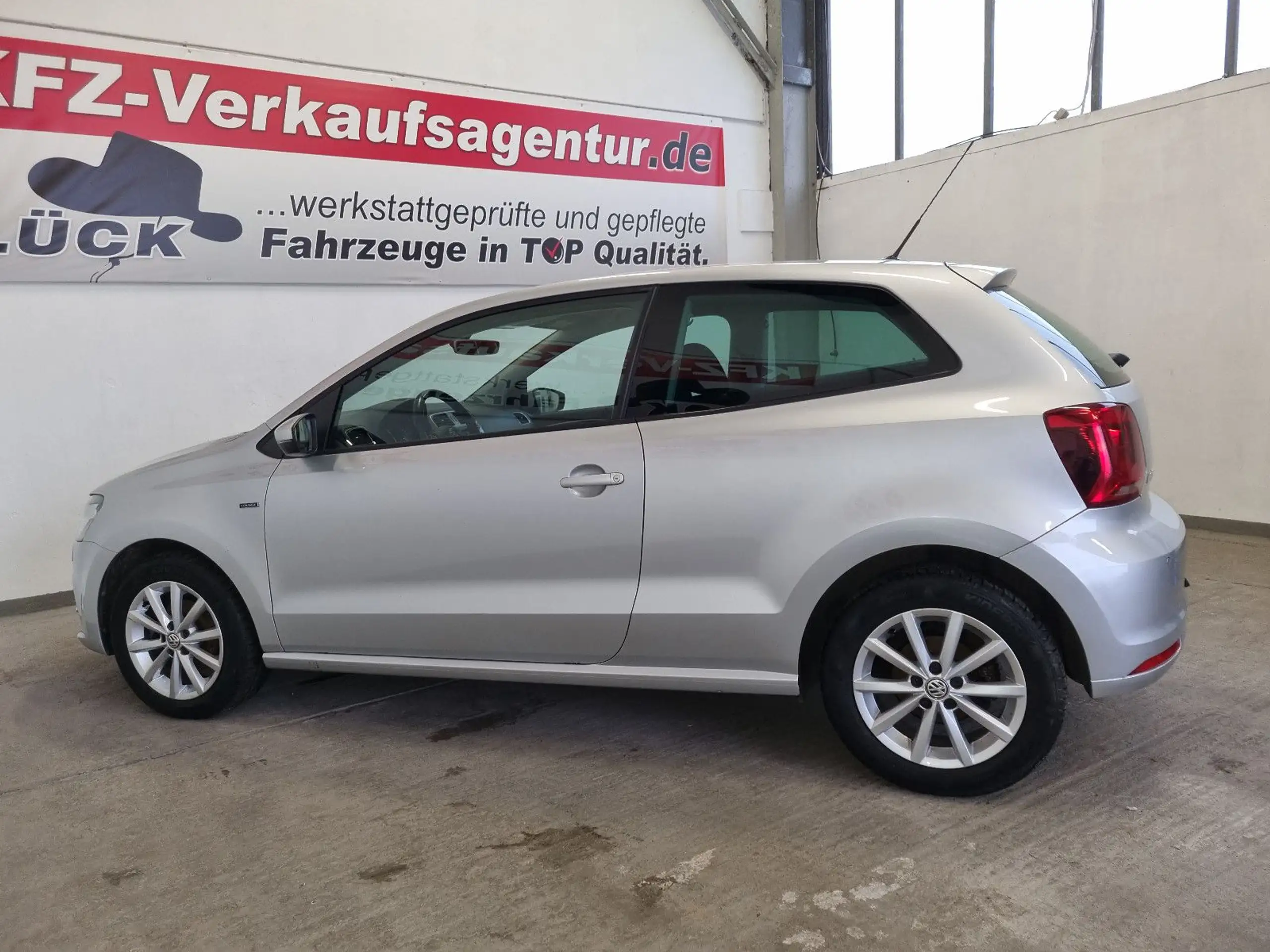 Volkswagen - Polo