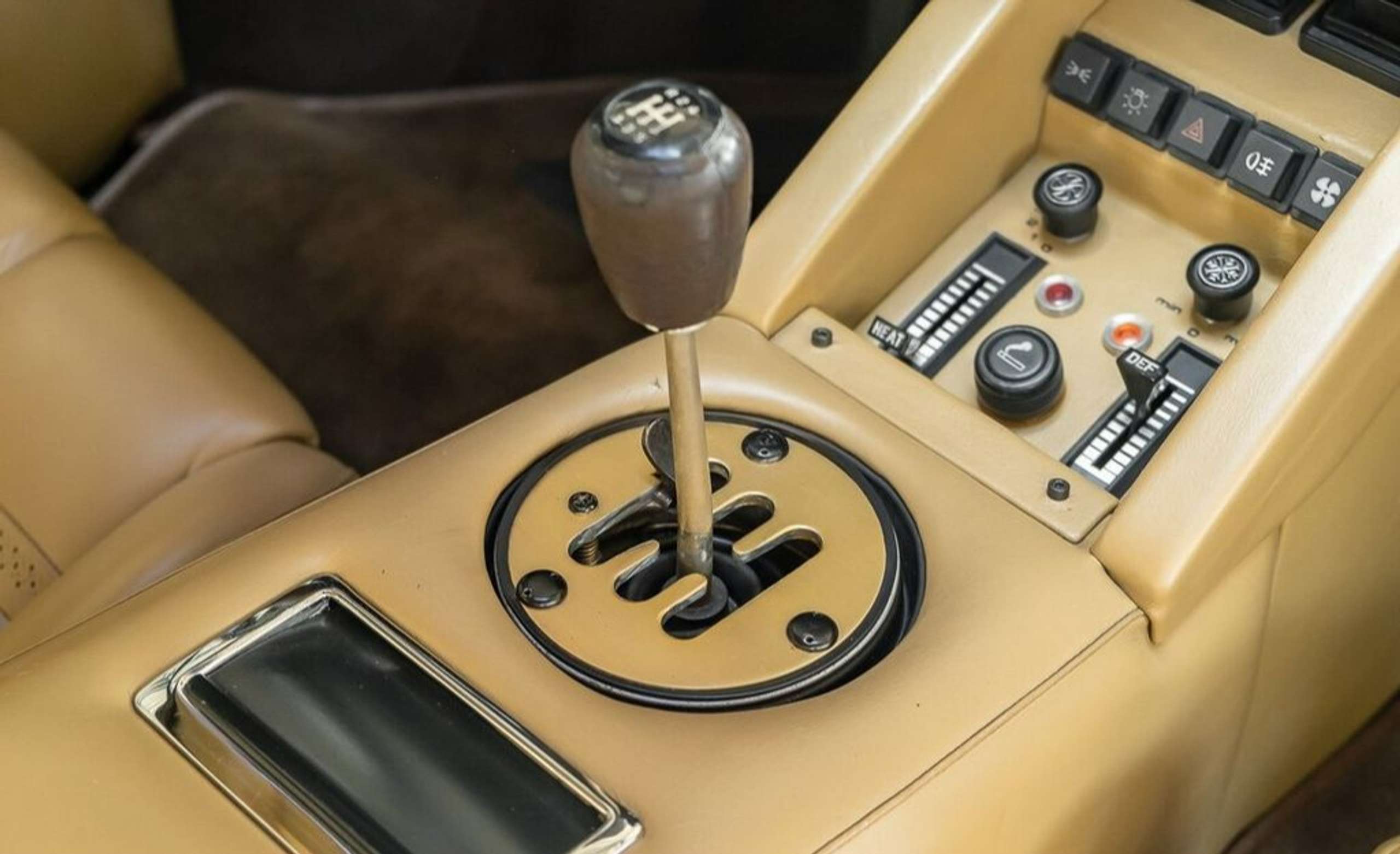 Lamborghini - Countach