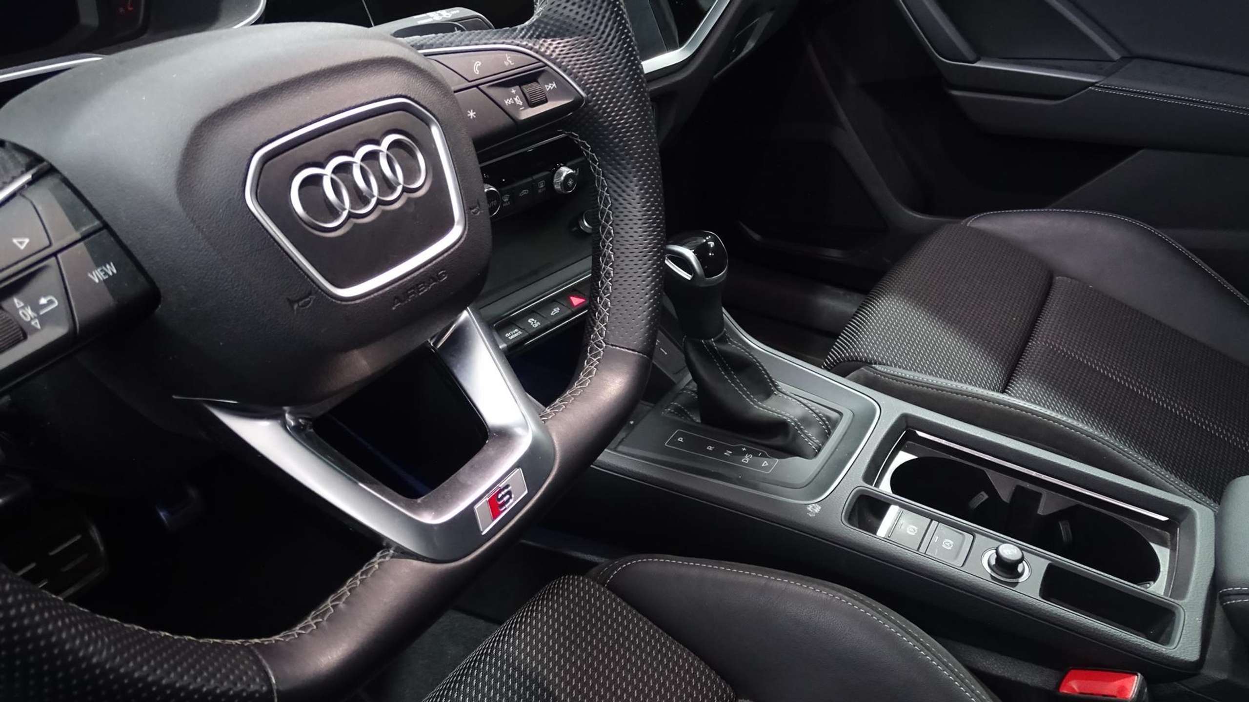 Audi - Q3