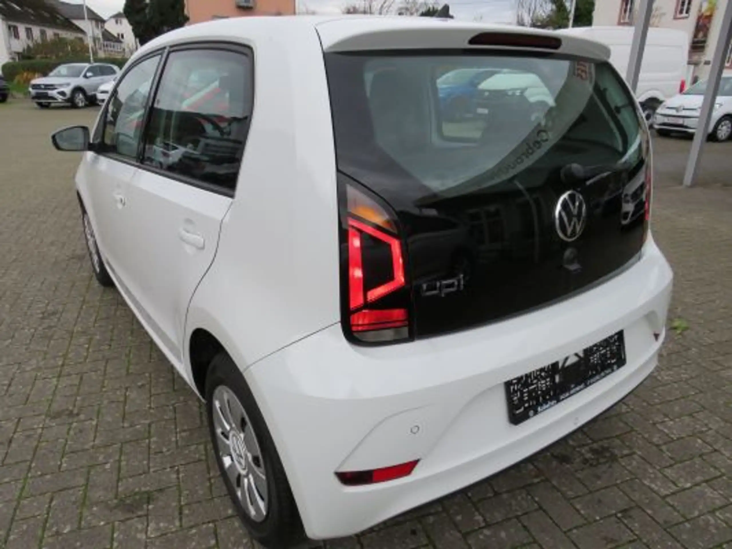 Volkswagen - up!