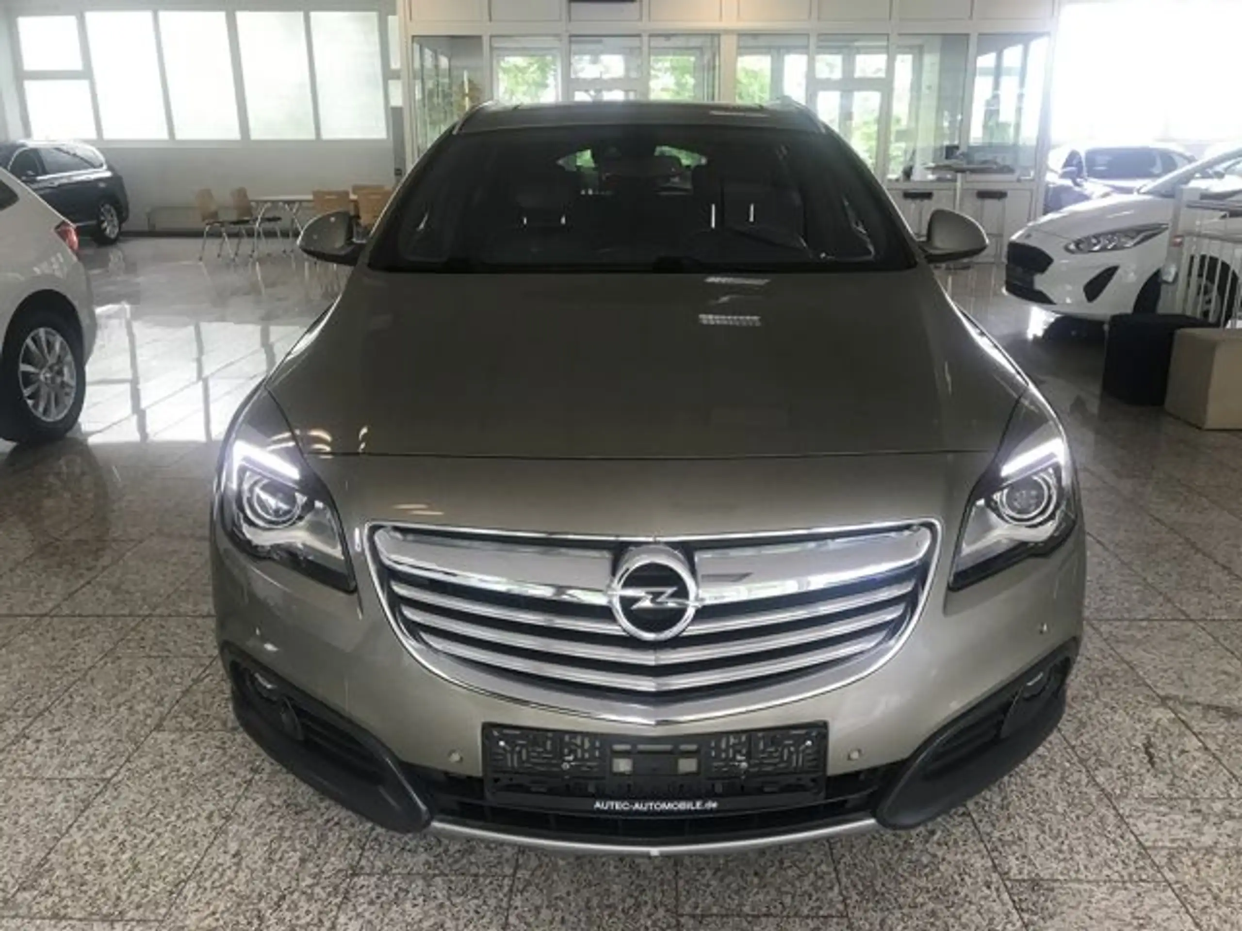 Opel - Insignia