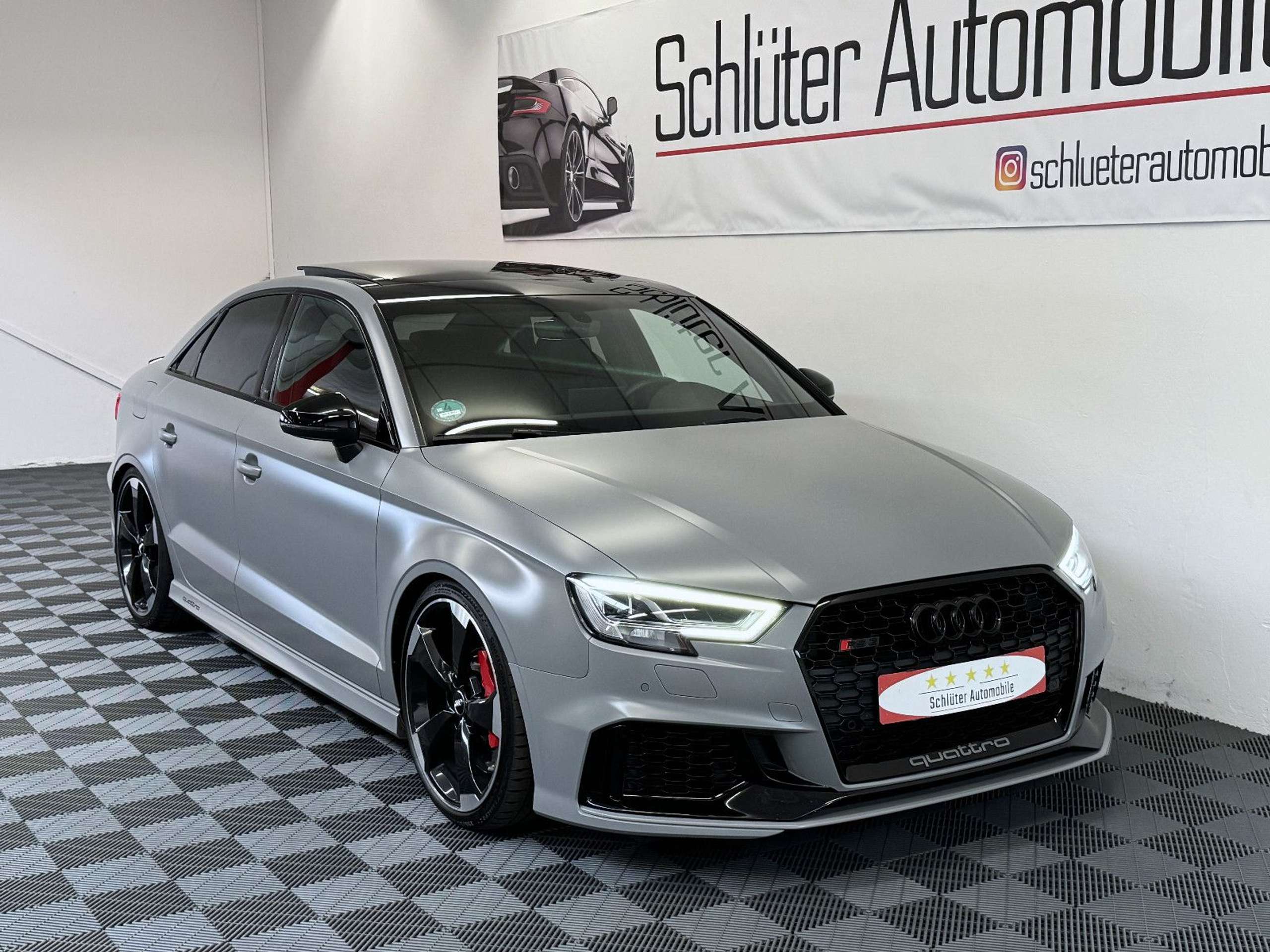 Audi - RS3