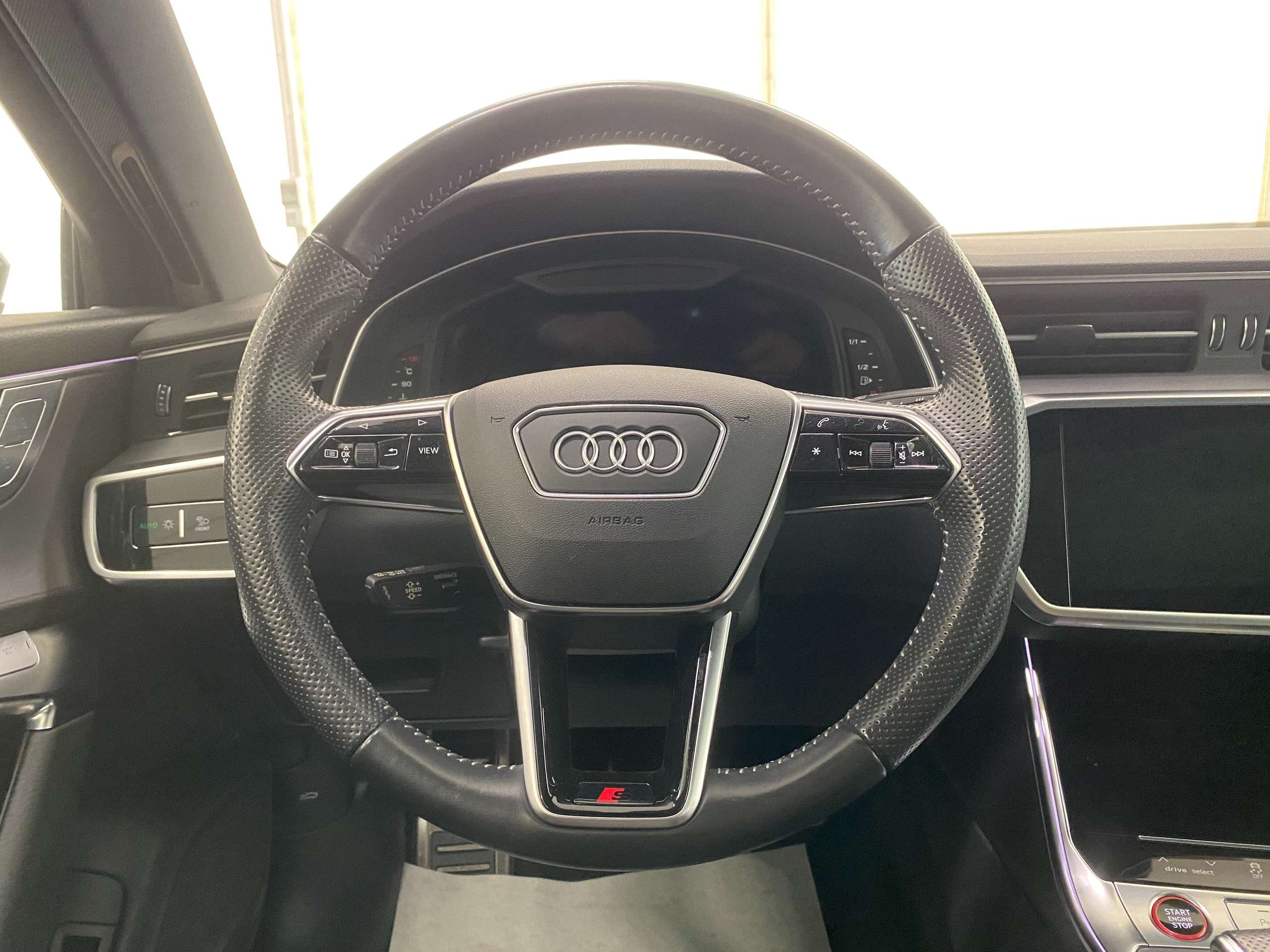 Audi - S6