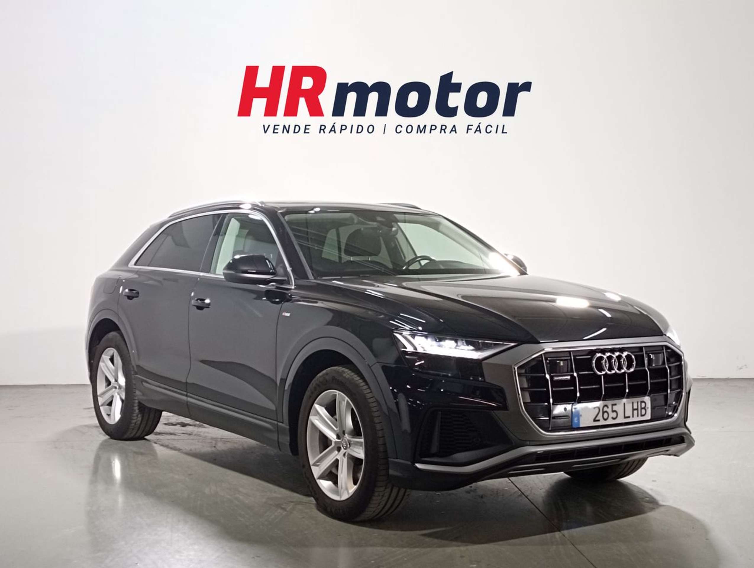 Audi - Q8