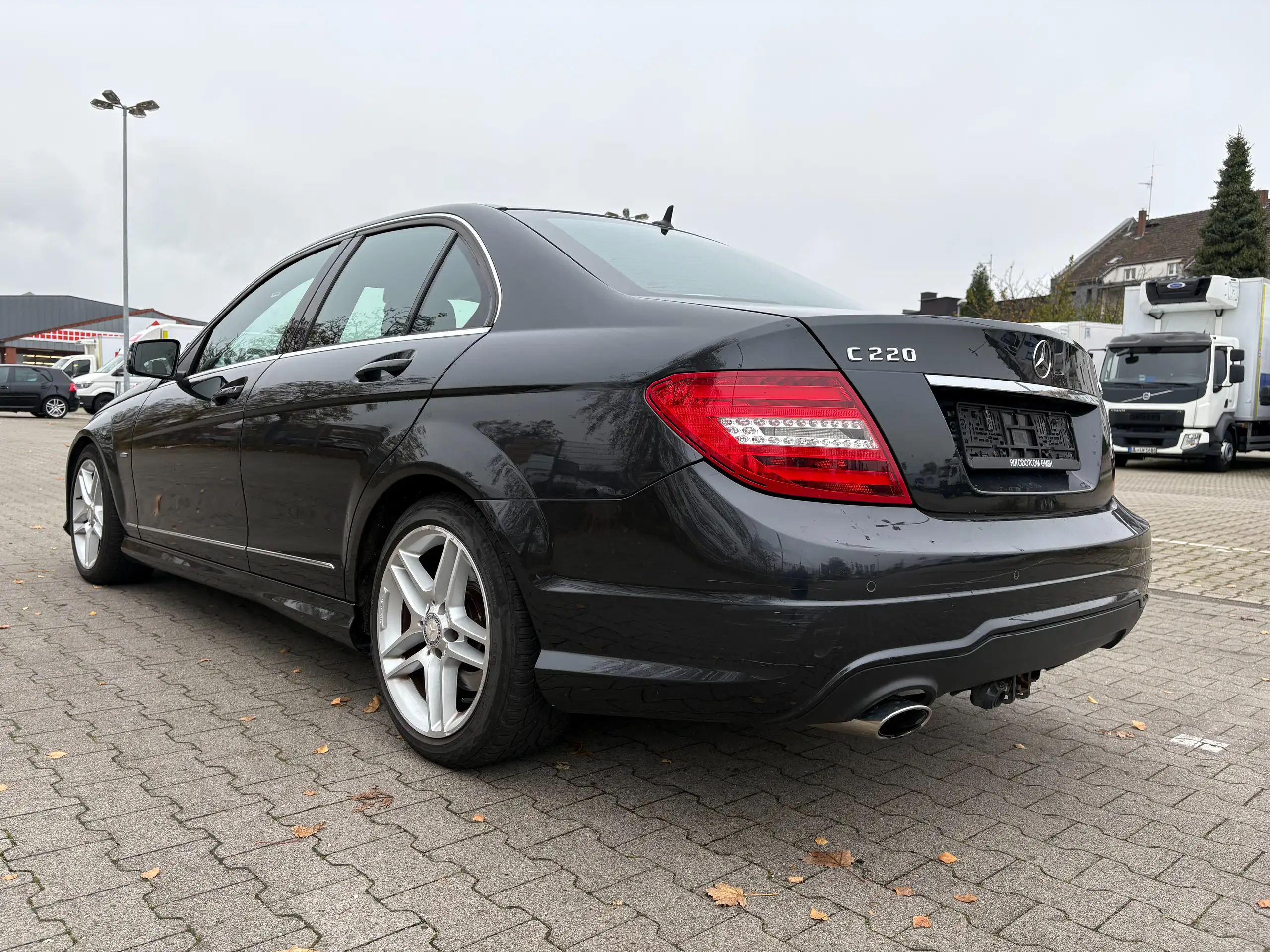 Mercedes-Benz - C 220