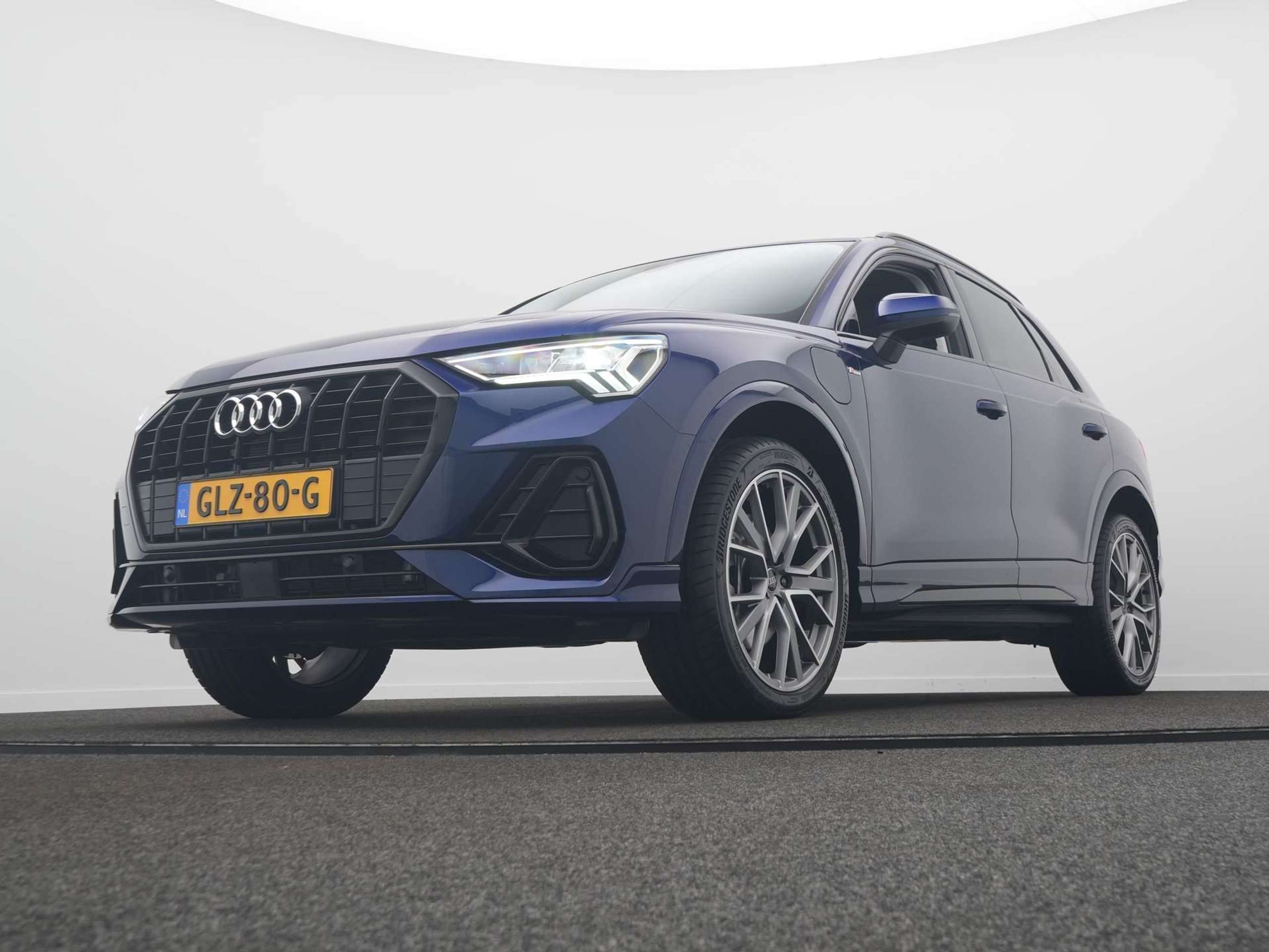 Audi - Q3