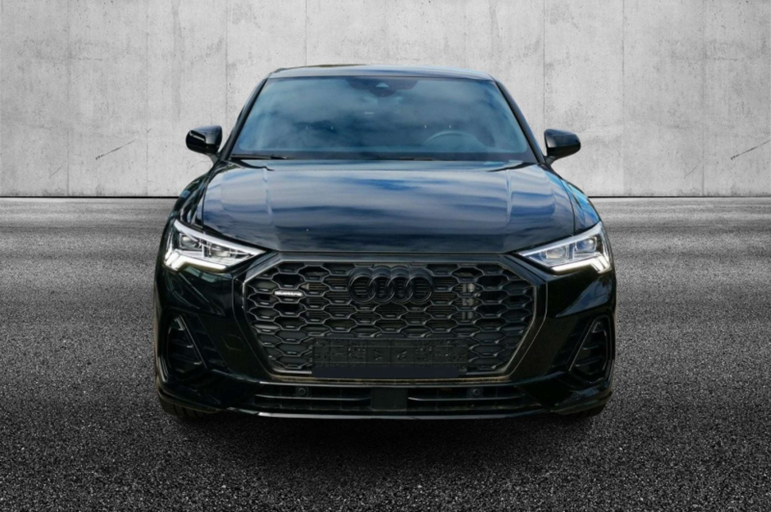 Audi - Q3