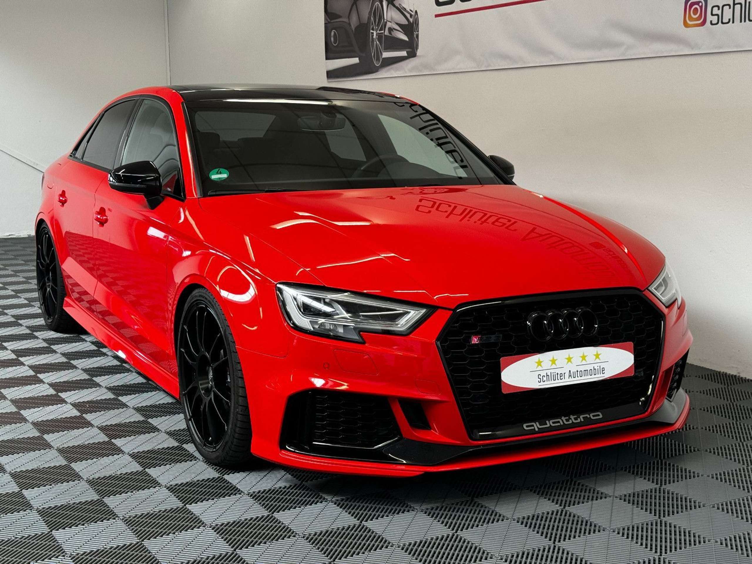 Audi - RS3