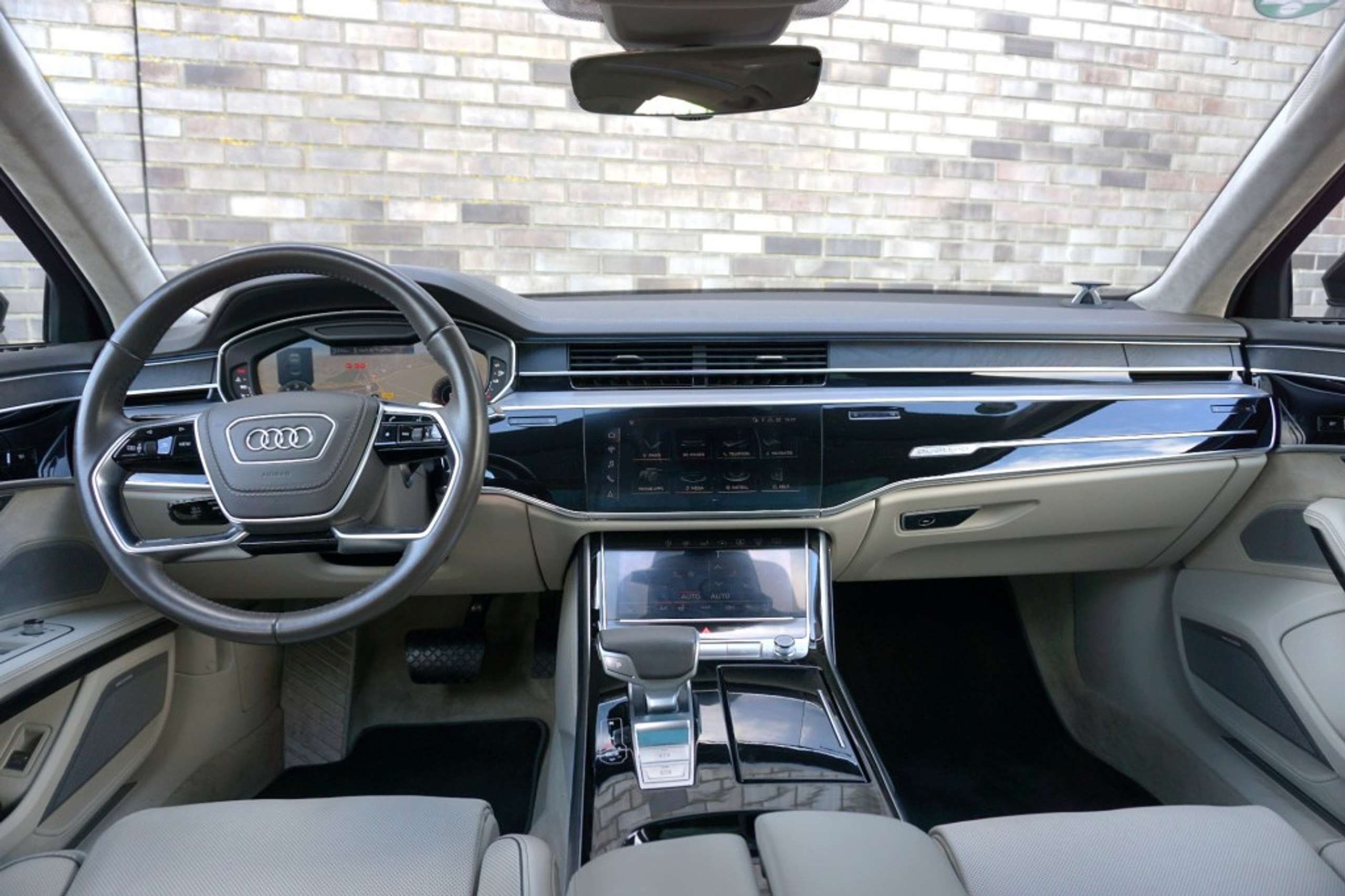 Audi - A8