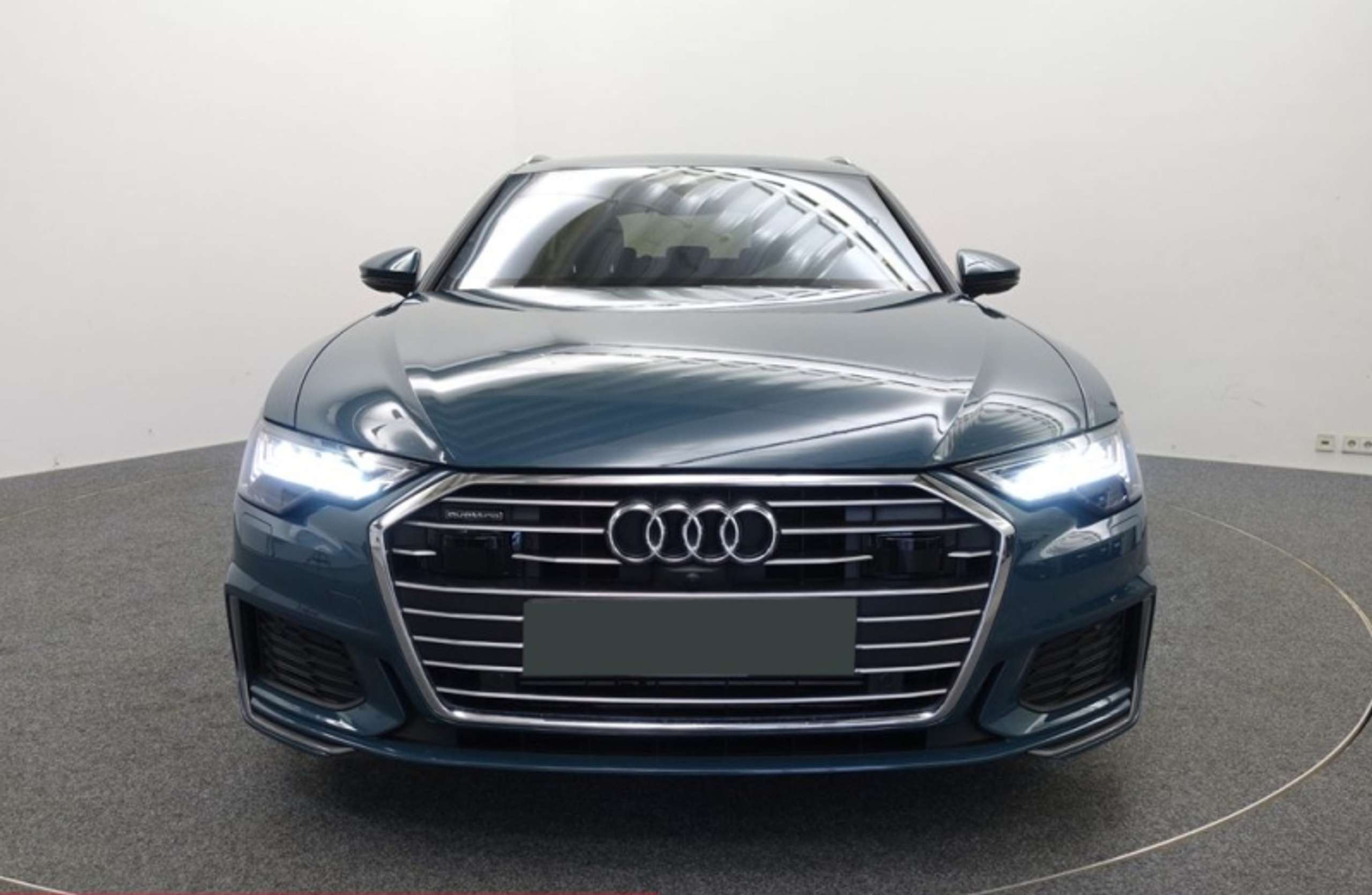 Audi - A6