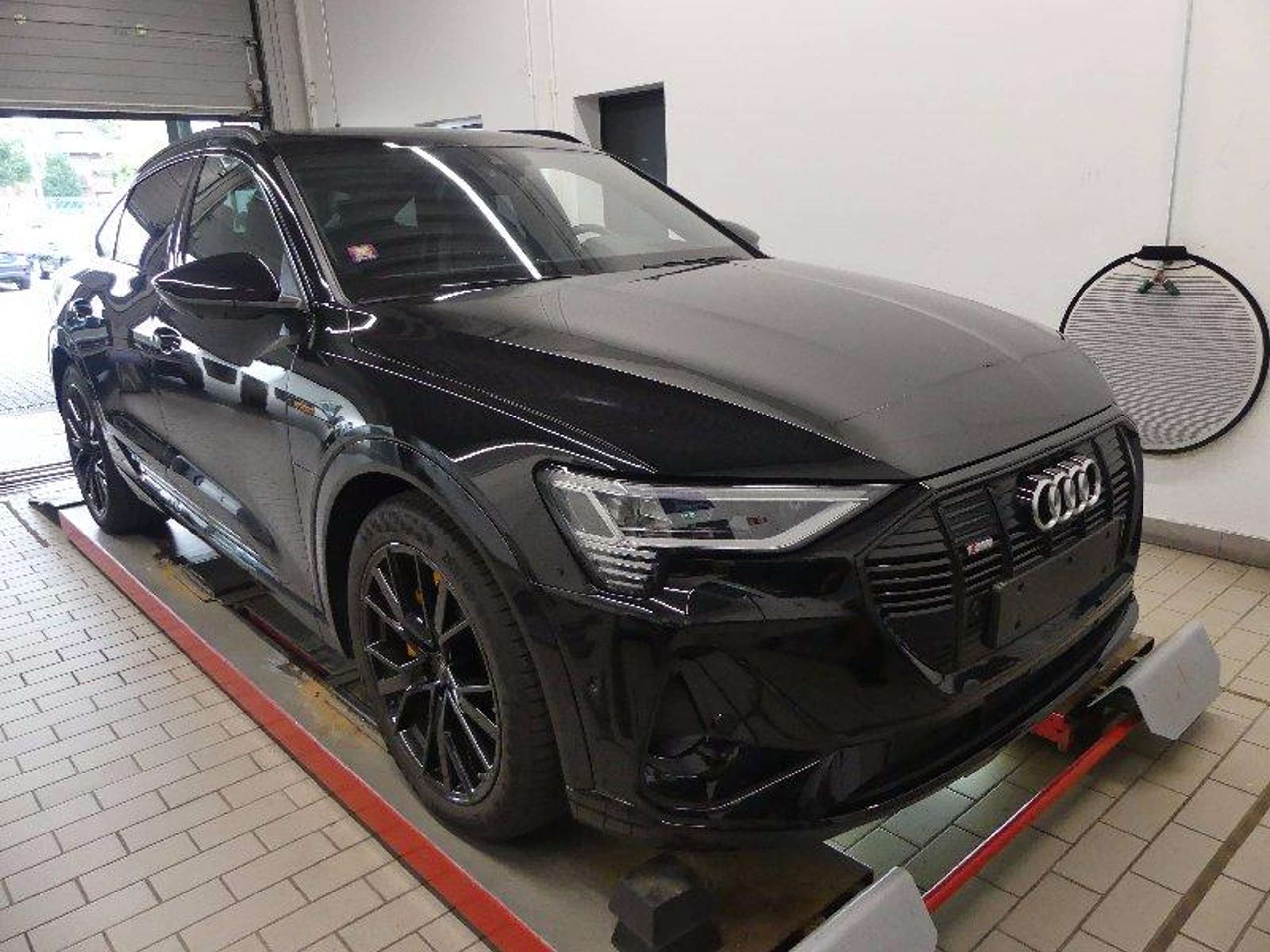 Audi - e-tron