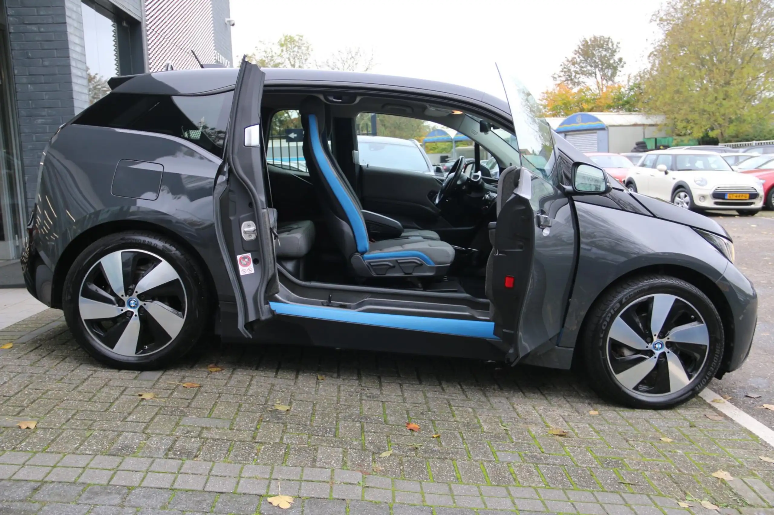 BMW - i3