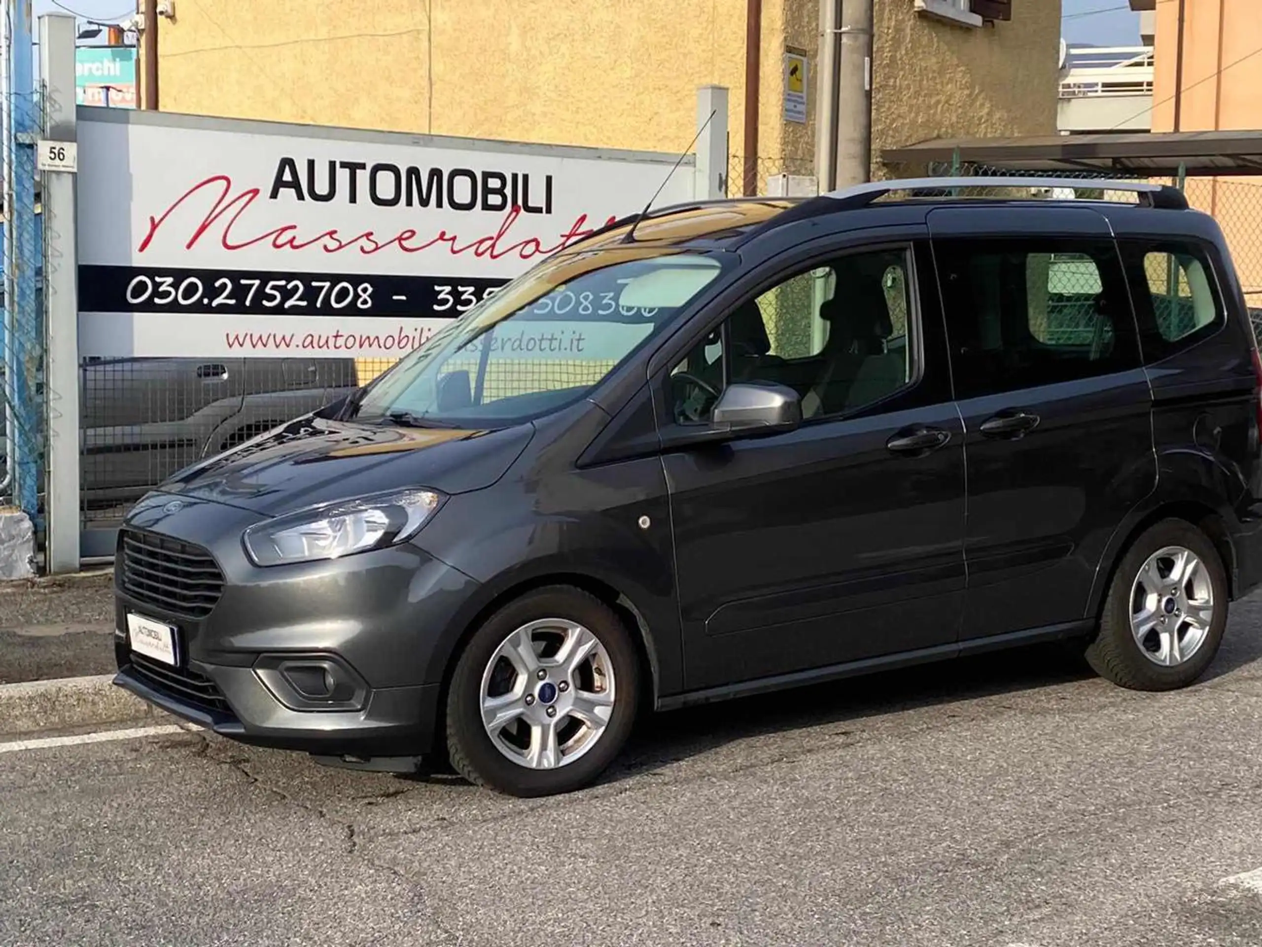 Ford - Tourneo Courier