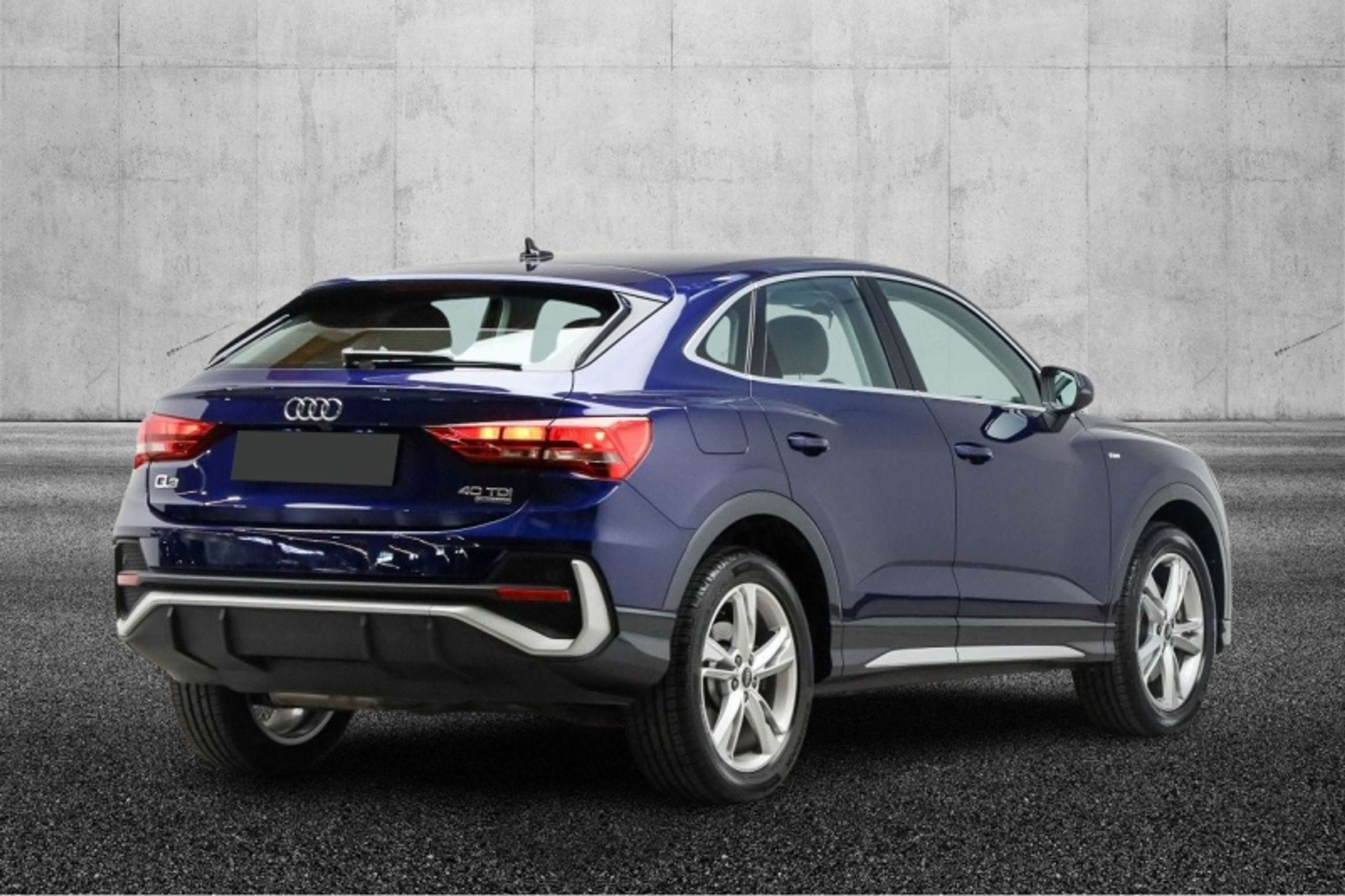 Audi - Q3