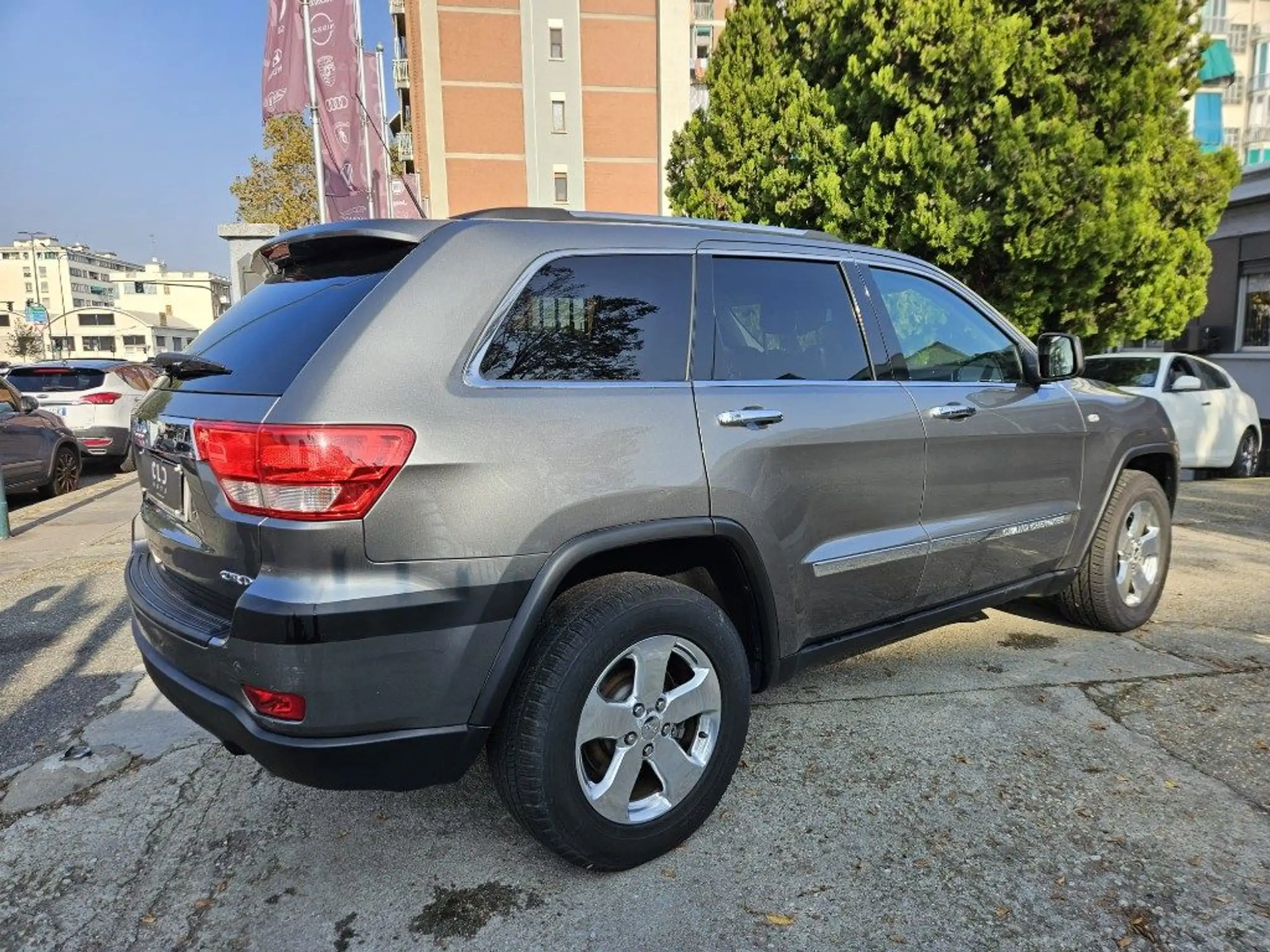 Jeep - Grand Cherokee