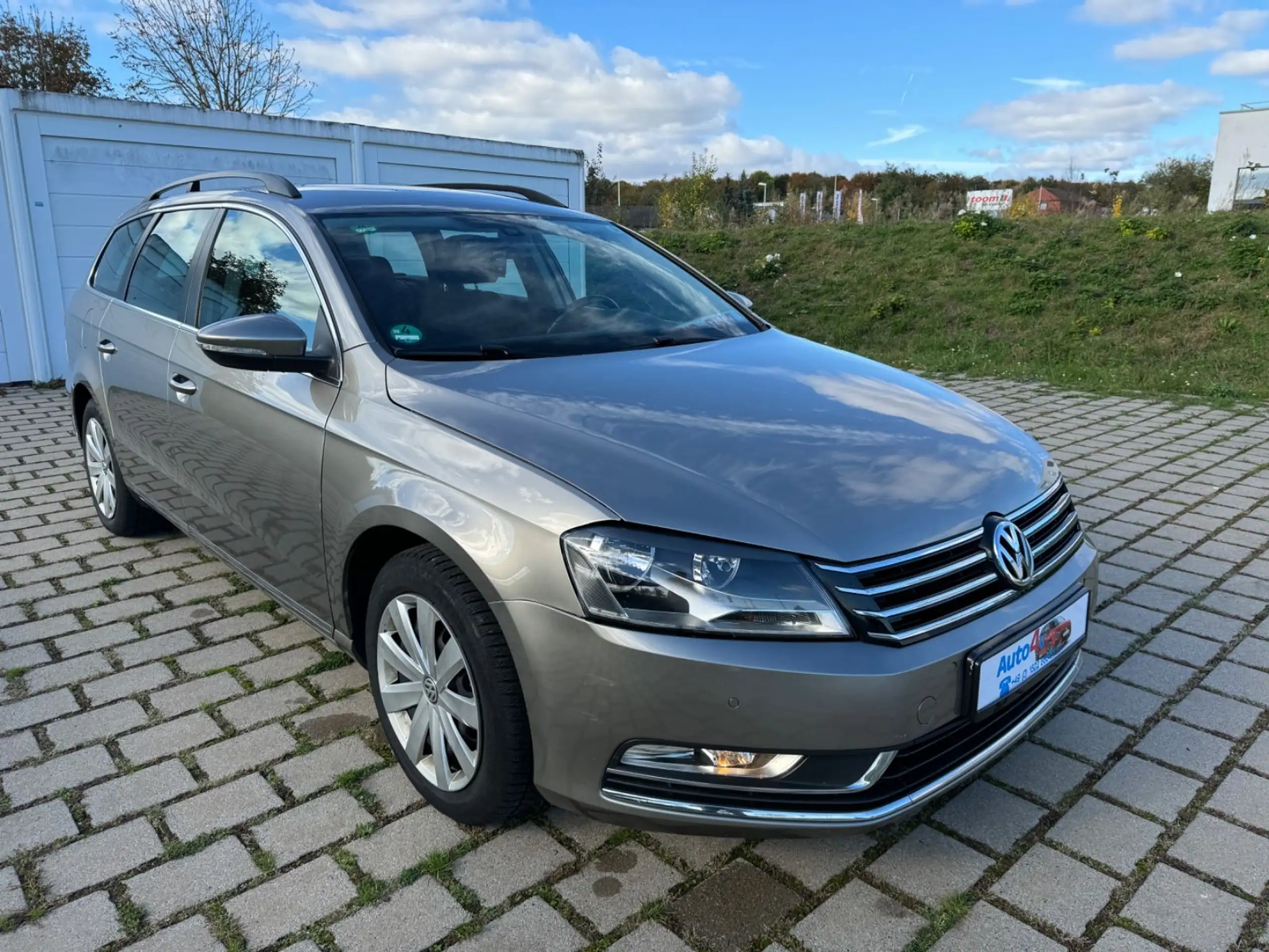 Volkswagen - Passat Variant