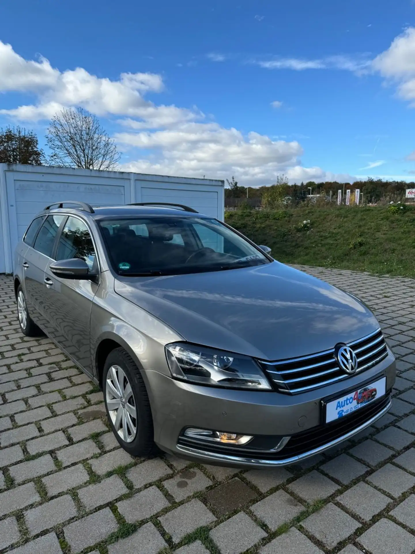 Volkswagen - Passat Variant