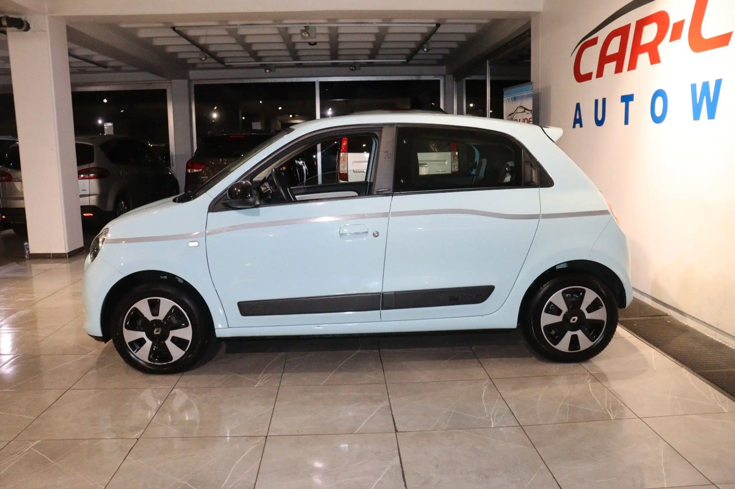 Renault - Twingo