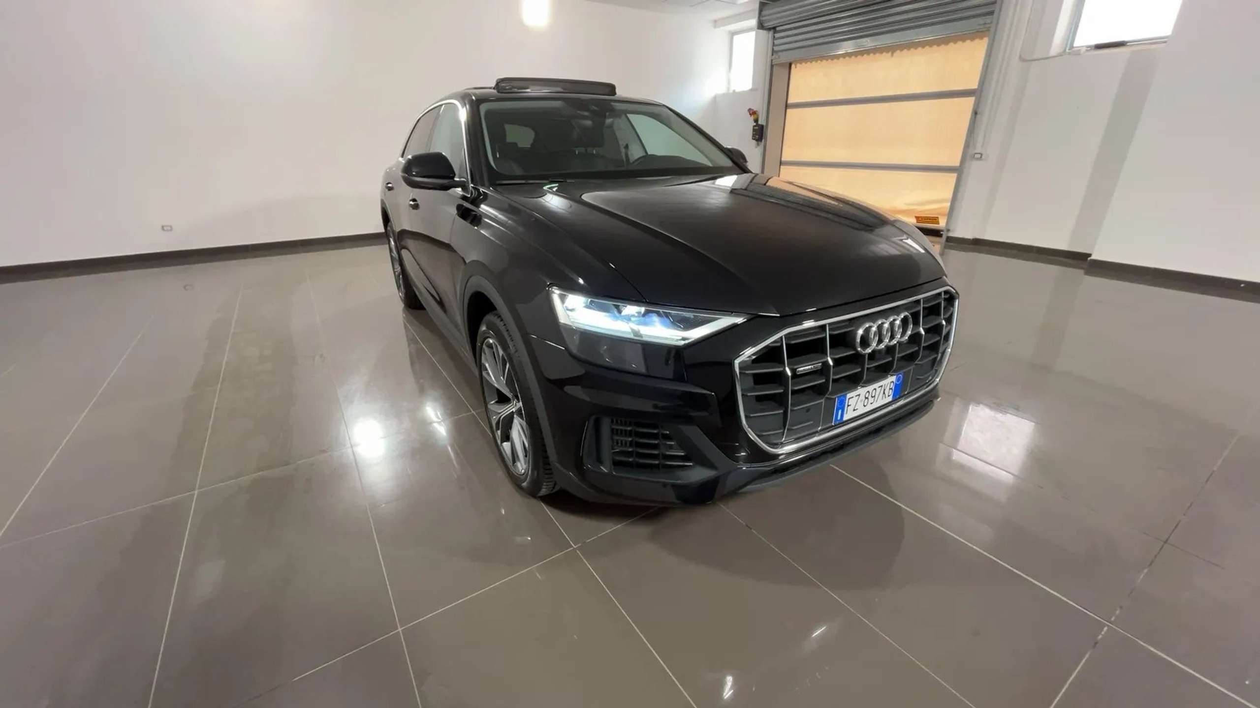 Audi - Q8