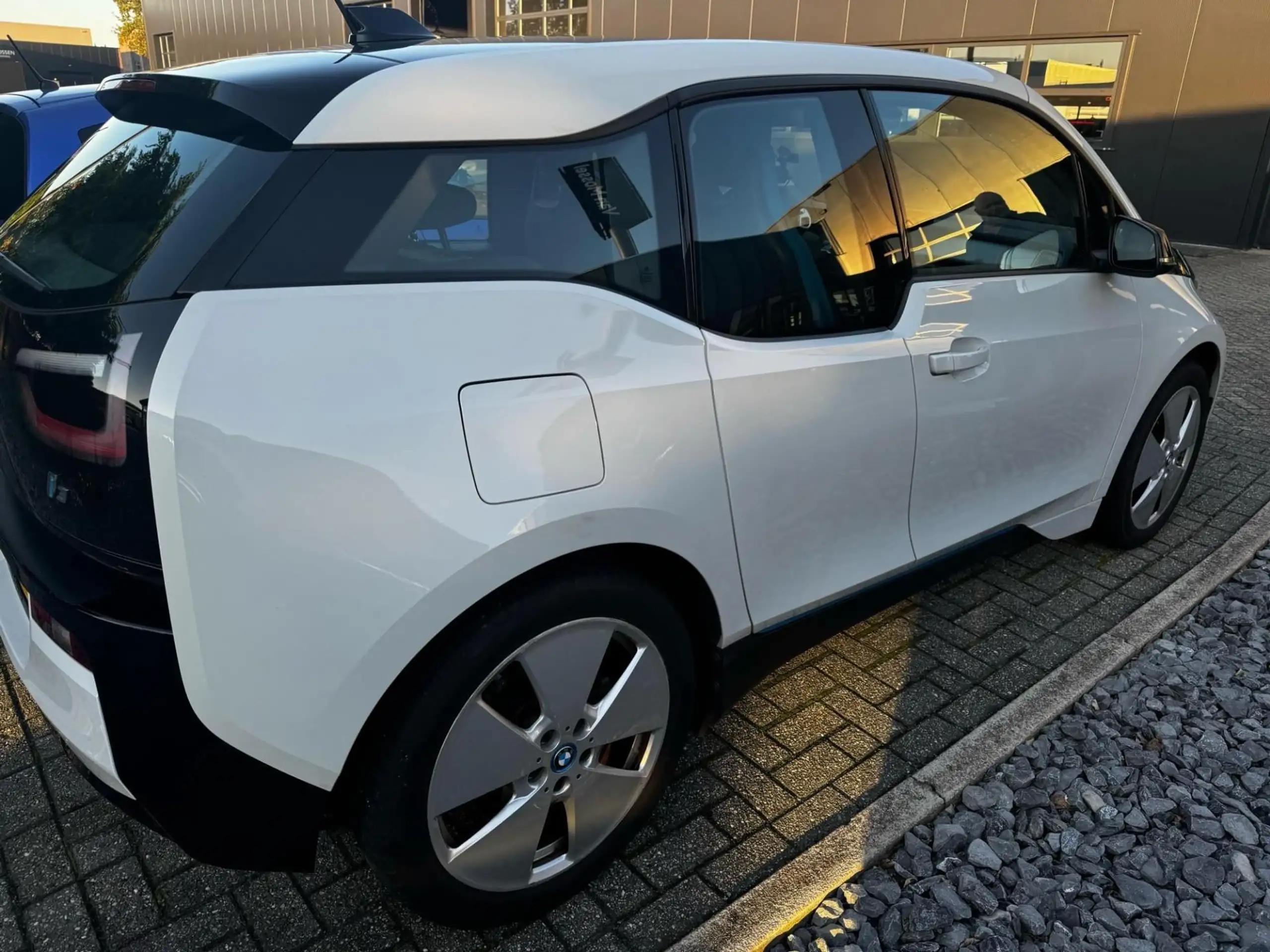 BMW - i3