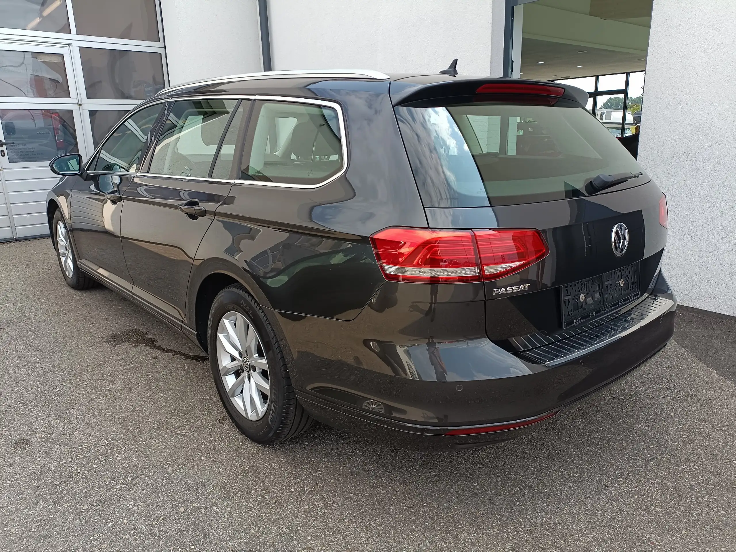 Volkswagen - Passat Variant