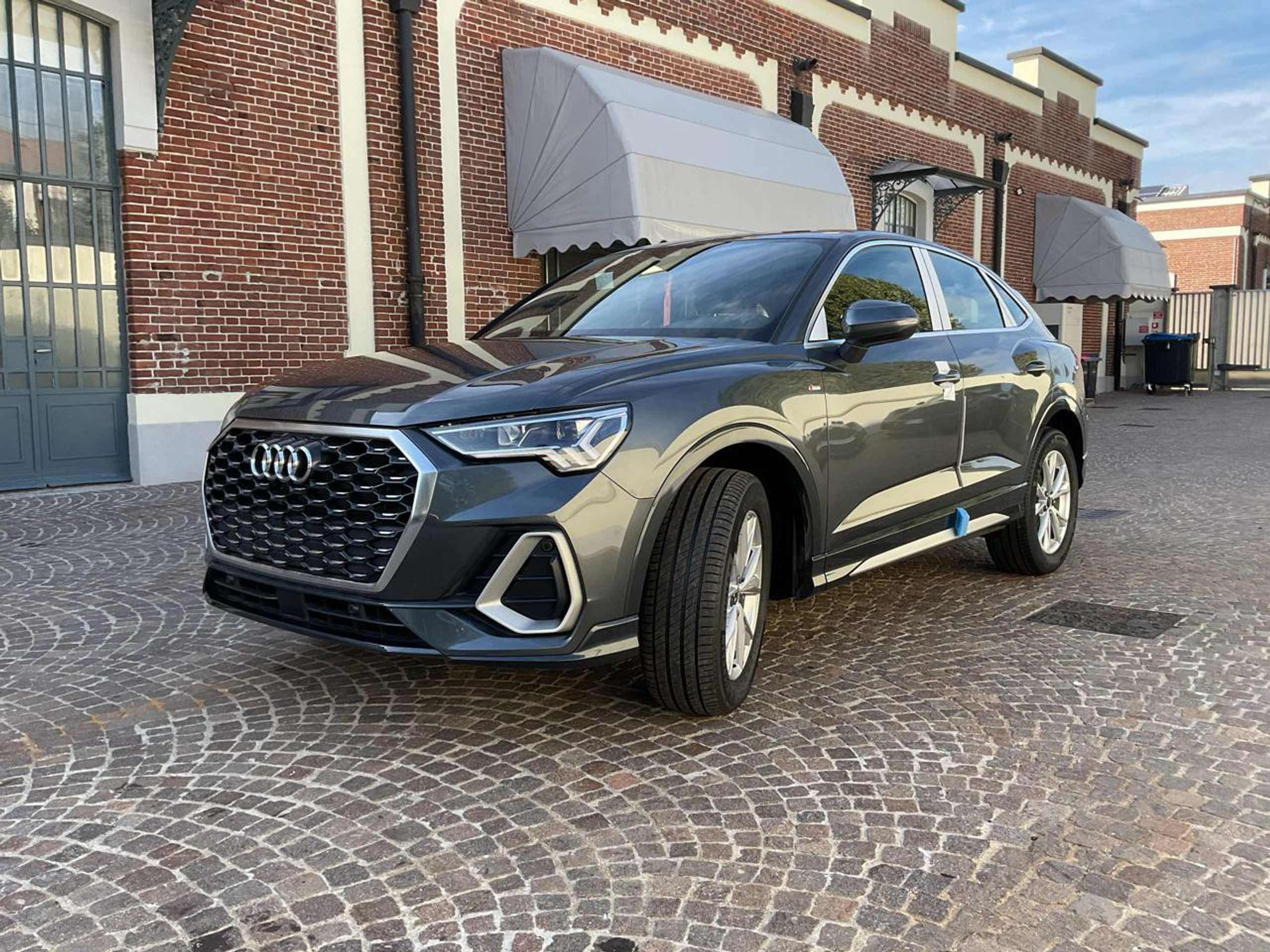 Audi - Q3