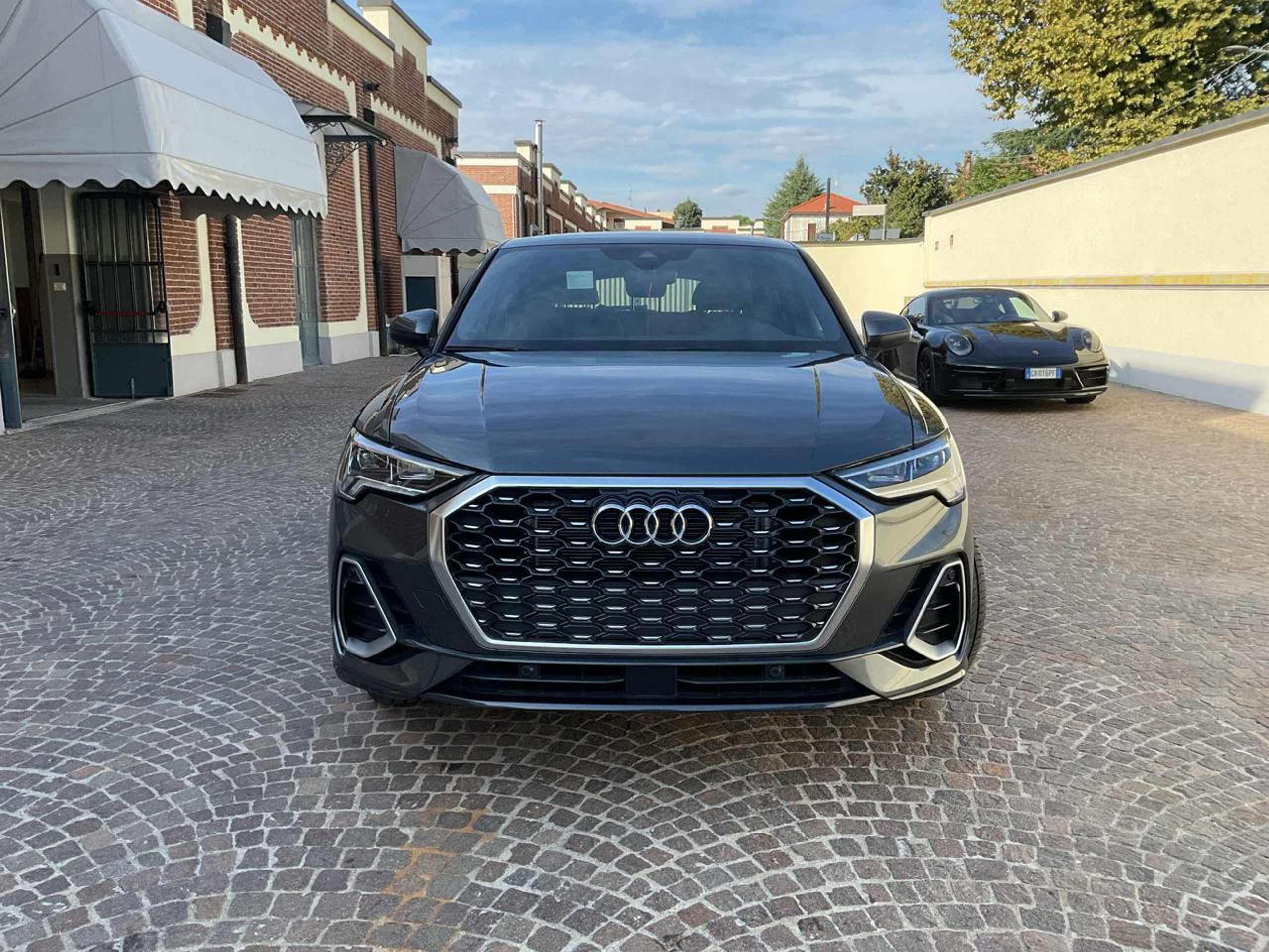 Audi - Q3