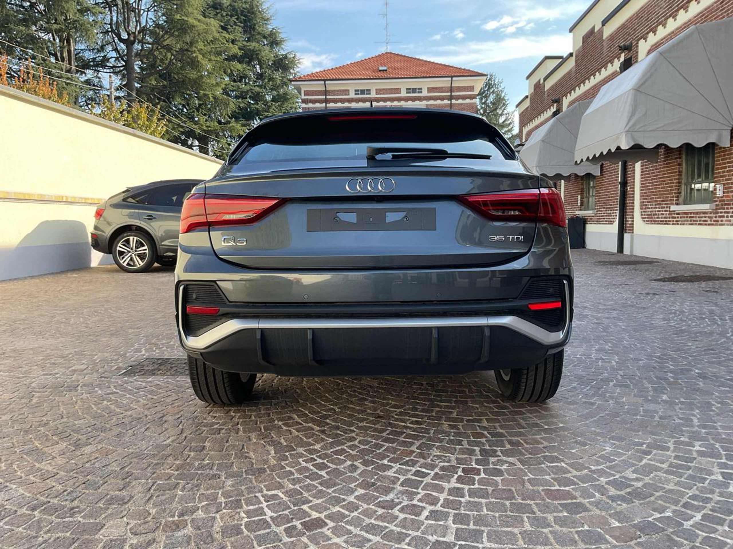 Audi - Q3