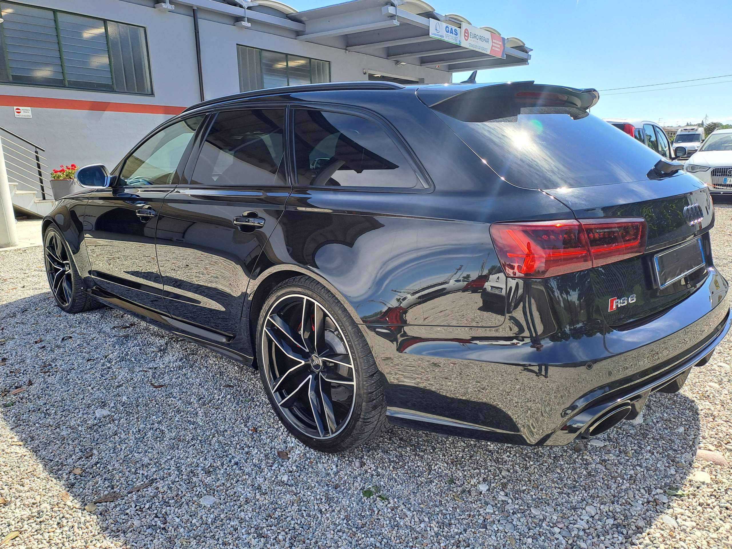 Audi - RS6